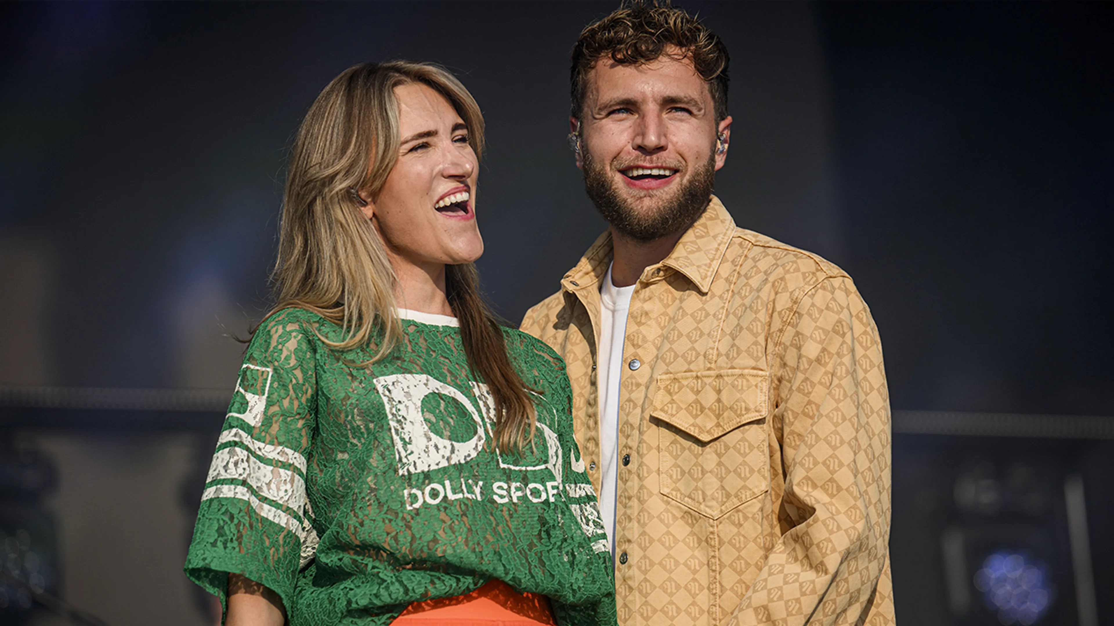 Radiostations en fans draaien om 10.00 uur Lichtje Branden van Suzan & Freek