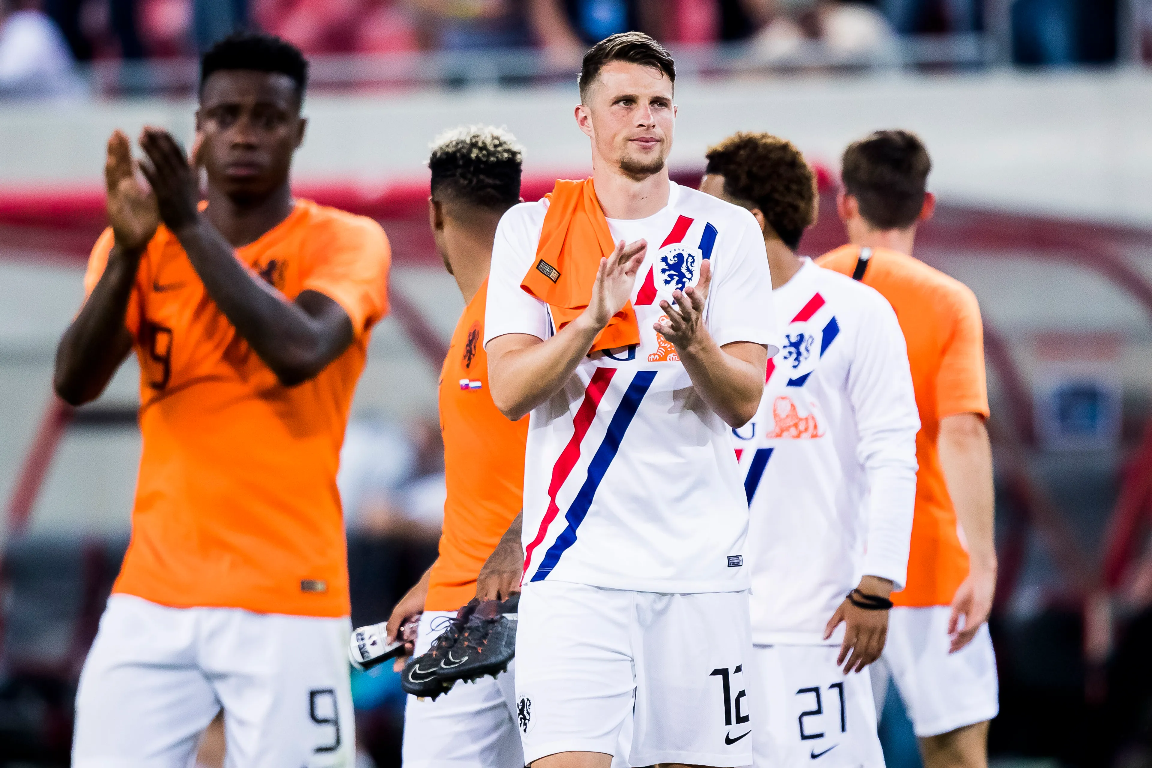 Koeman haalt Hateboer bij Oranje