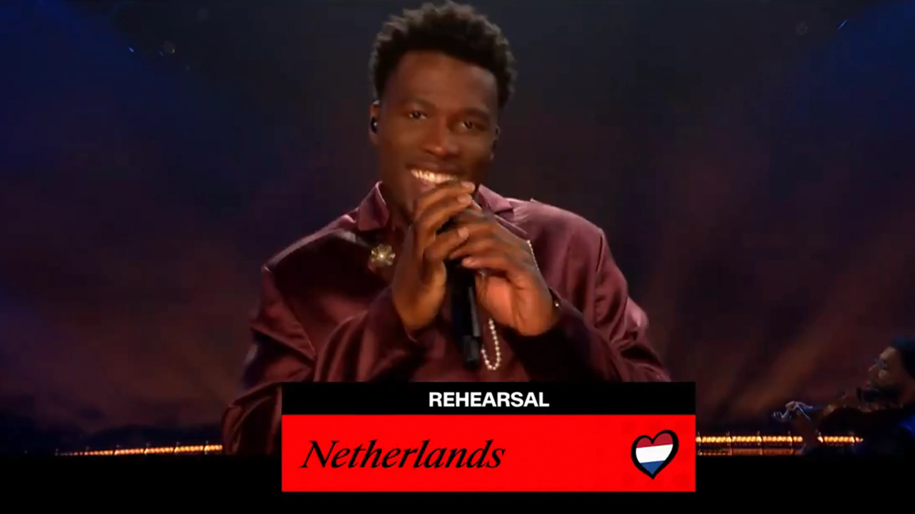 Zien: Songfestival deelt eerste bewegende beelden van repetitie Claude