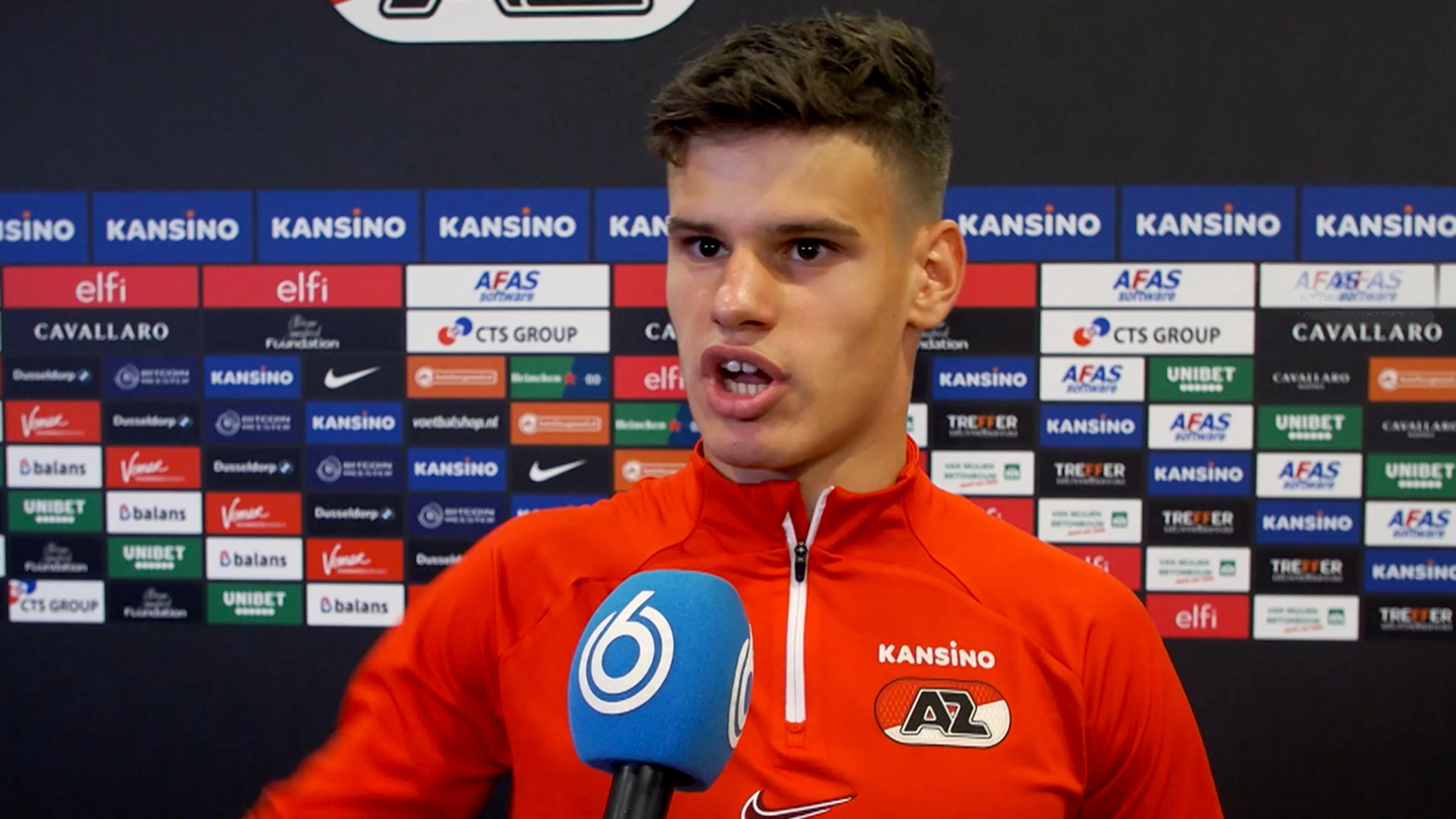Kerkez na harde tackle: 'Het voelde goed om geen respect te tonen'