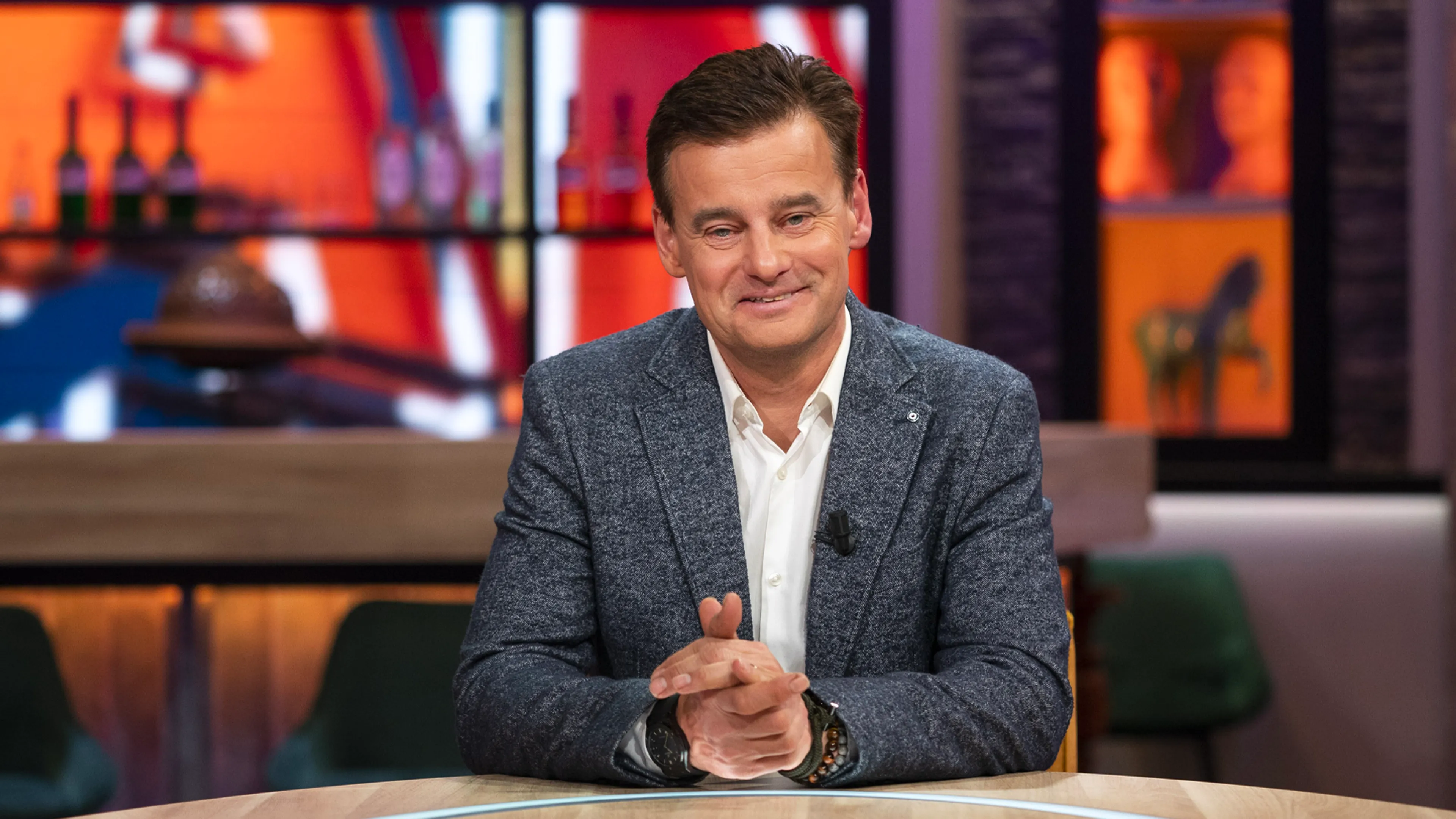 Johan Derksen en René van der Gijp maandag weer op tv; Wilfred Genee vrijdag al terug
