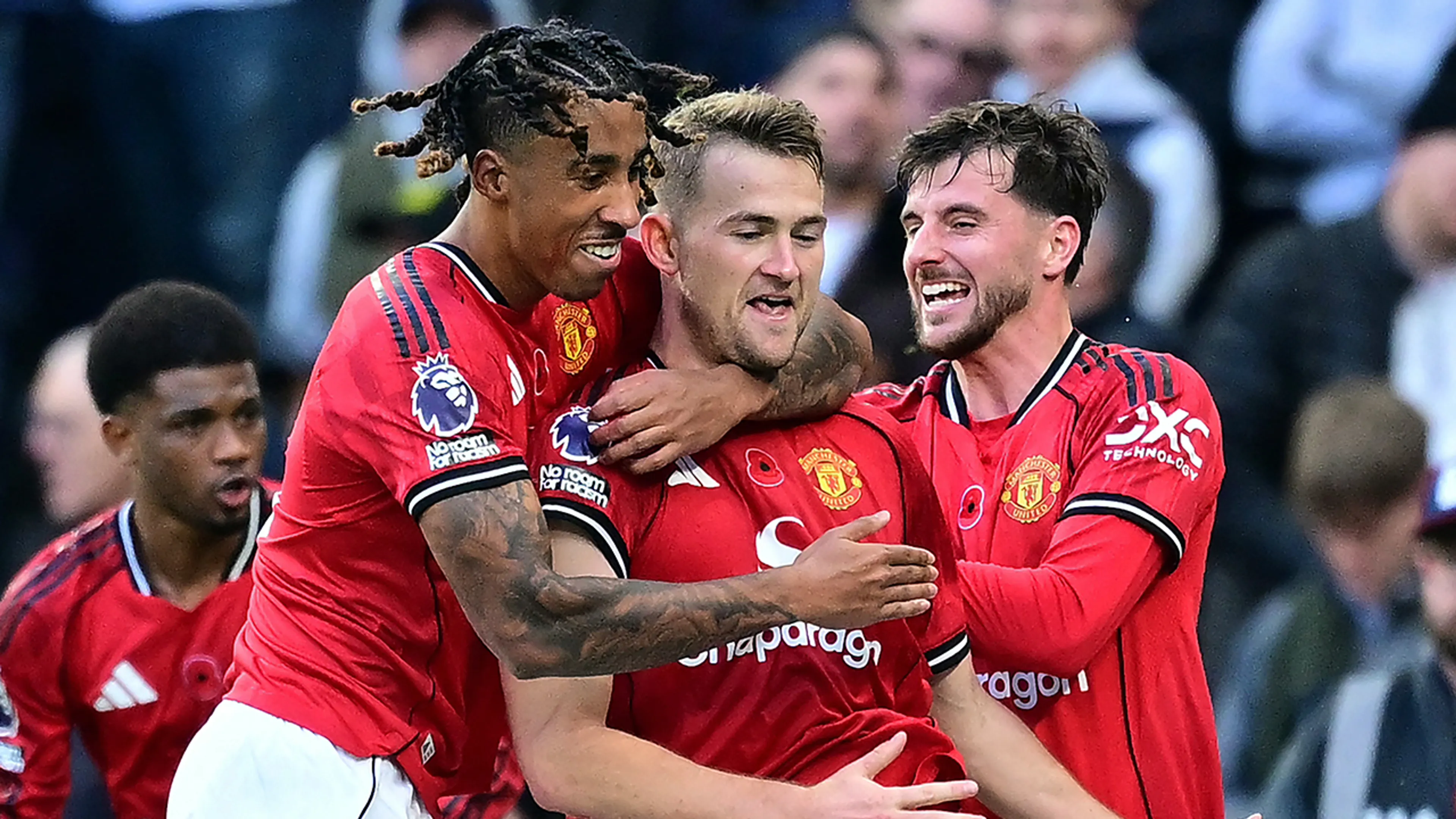 Matthijs de Ligt redt in minuut 96 punt voor Manchester United tegen Tottenham Hotspur