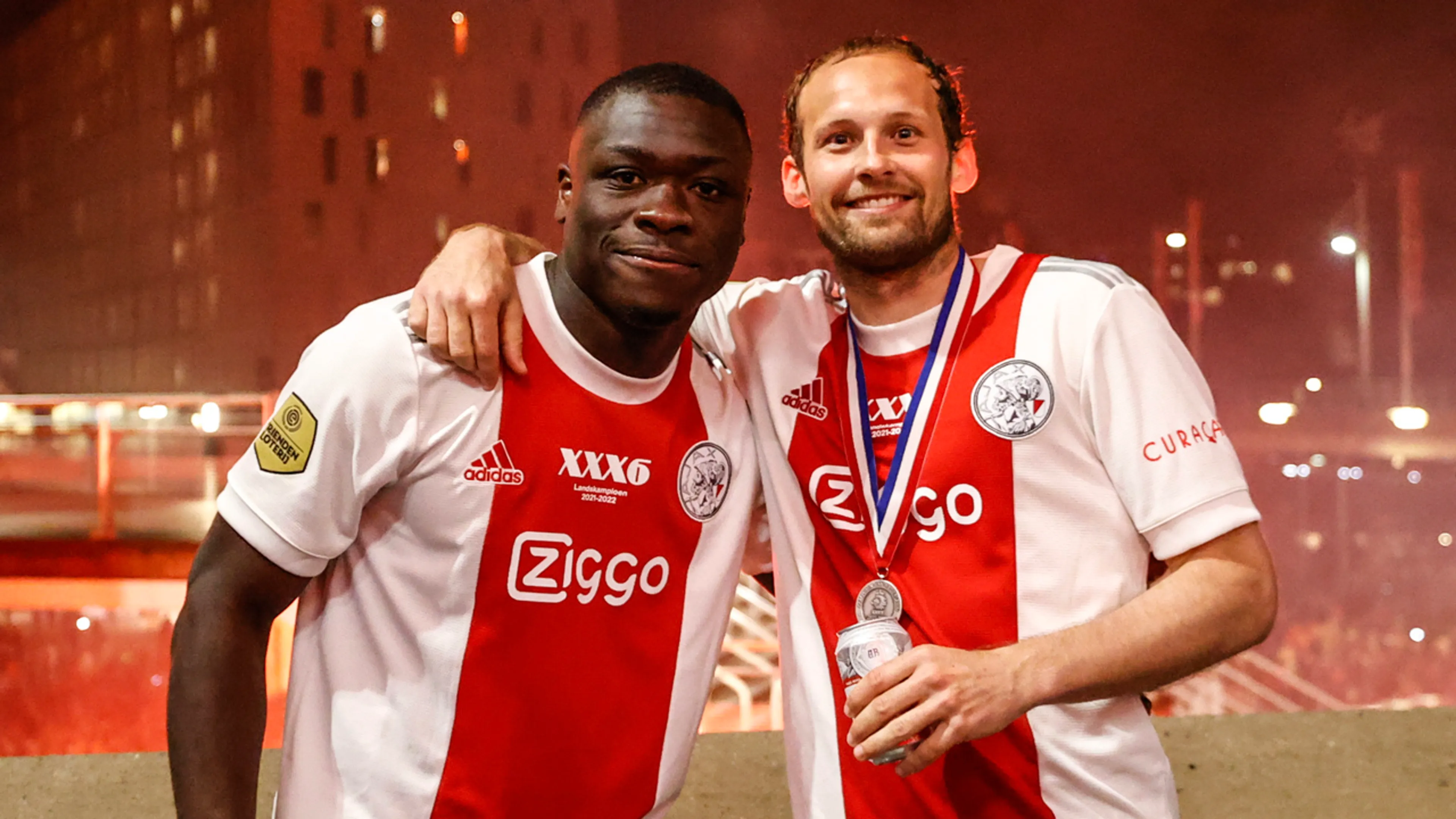 ‘Brobbey moet deel van Leipzig-tekengeld inleggen voor transfer naar Ajax’