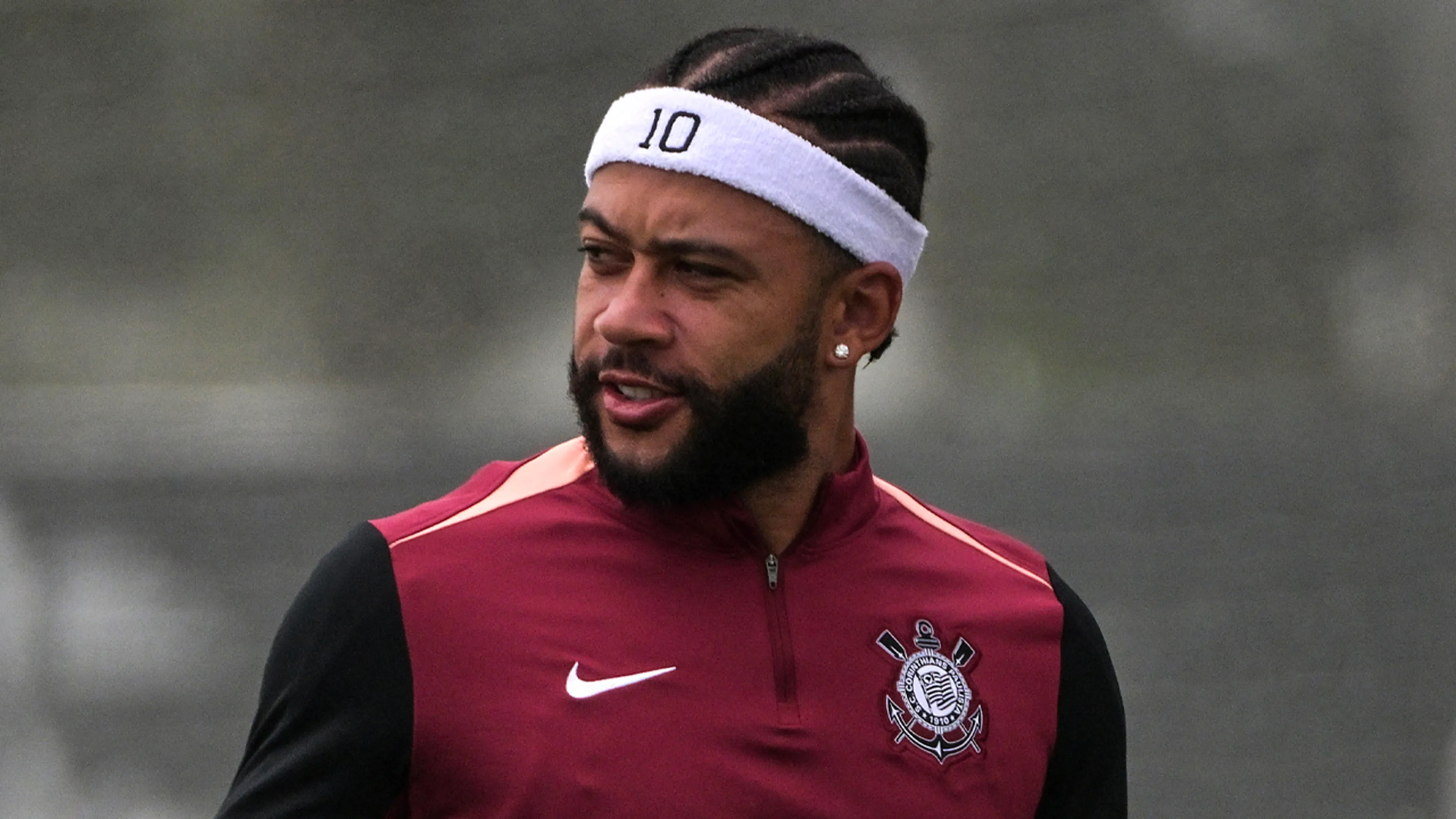 Memphis Depay staat voor rentree bij Corinthians en lijkt op tijd fit voor WK