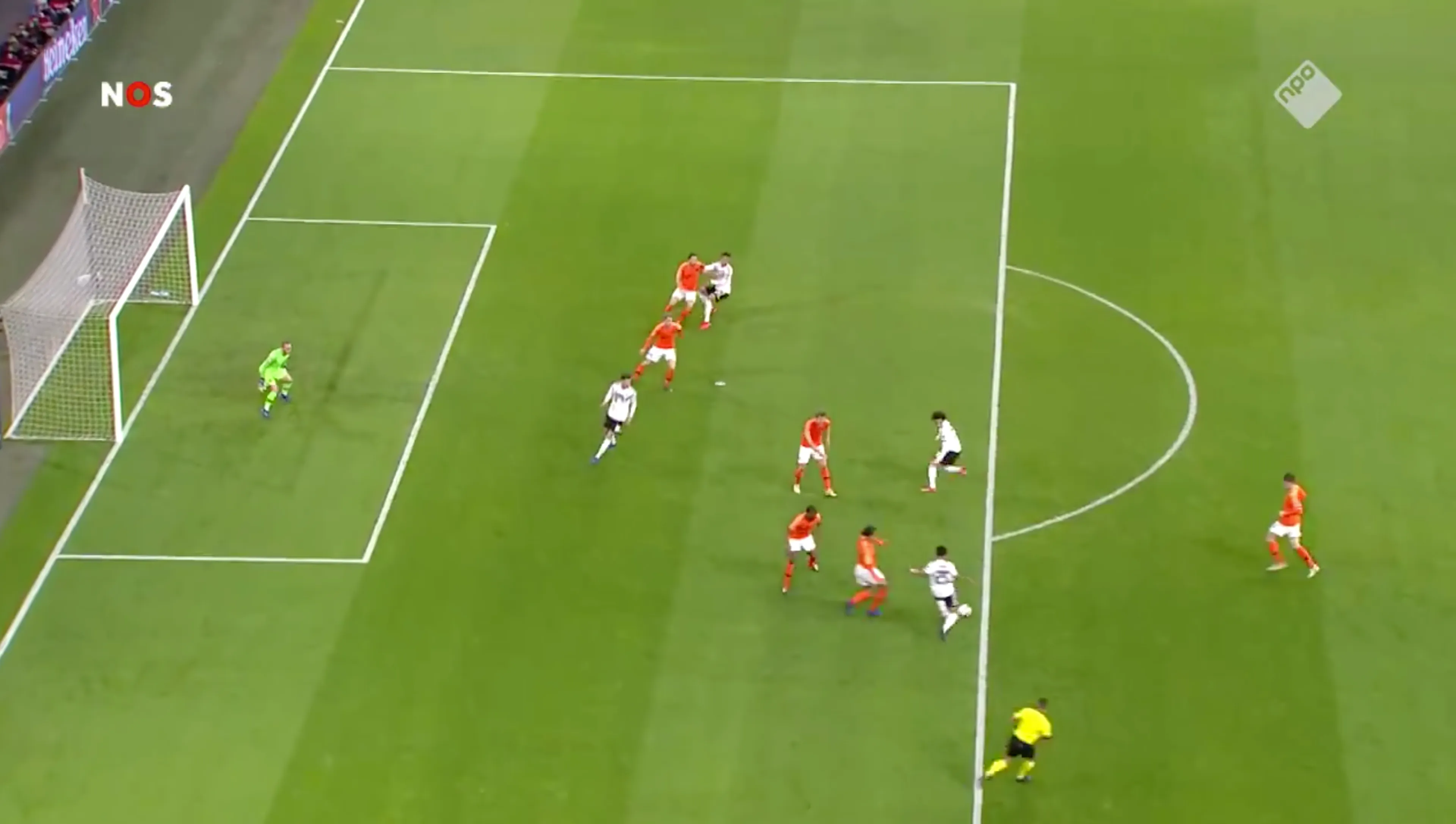 Gnabry schiet in de kruising: 0-2 Duitsland 
