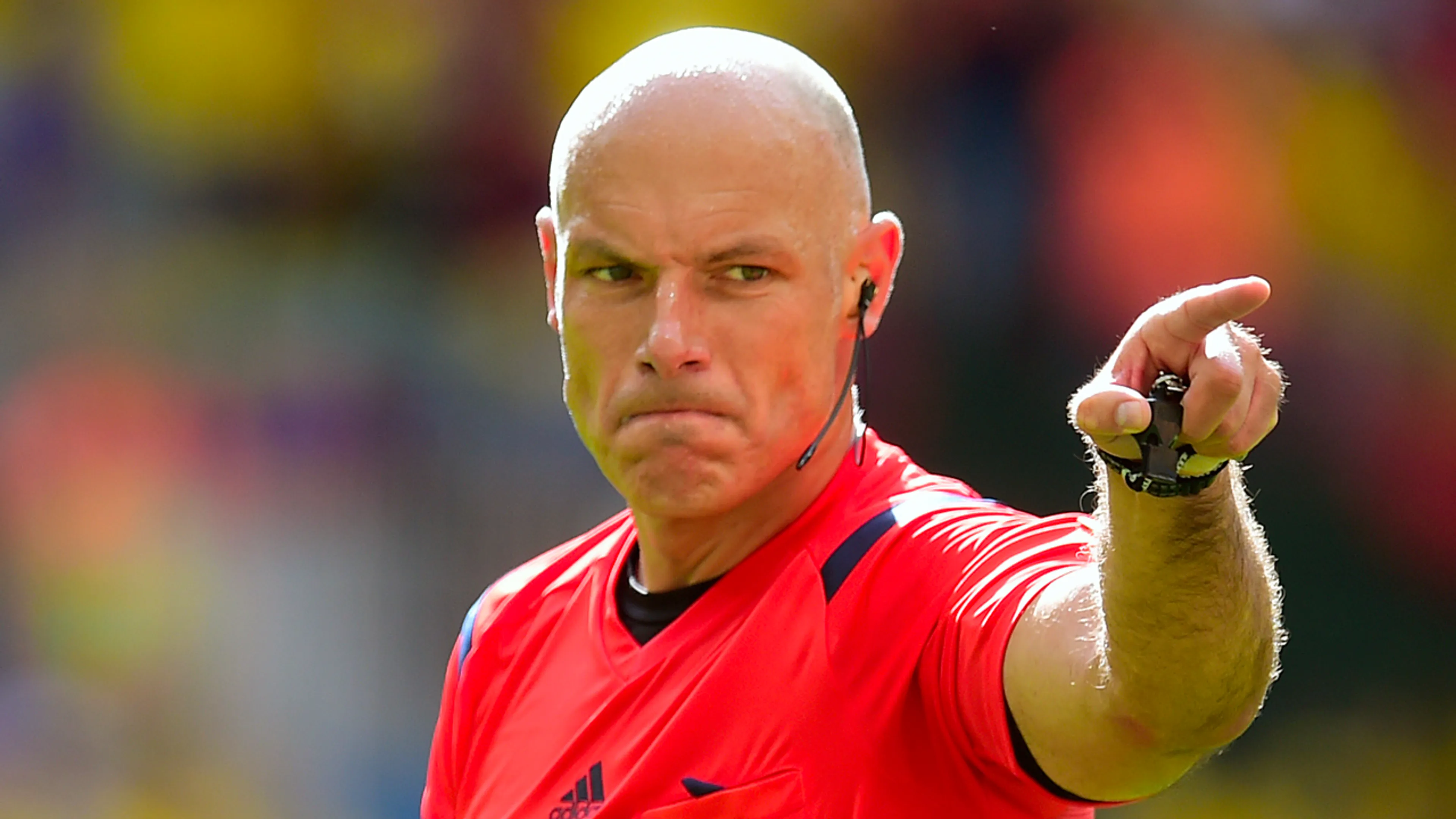 Oud-arbiter Howard Webb wil voormalig spelers in scheidsrechterfunctie