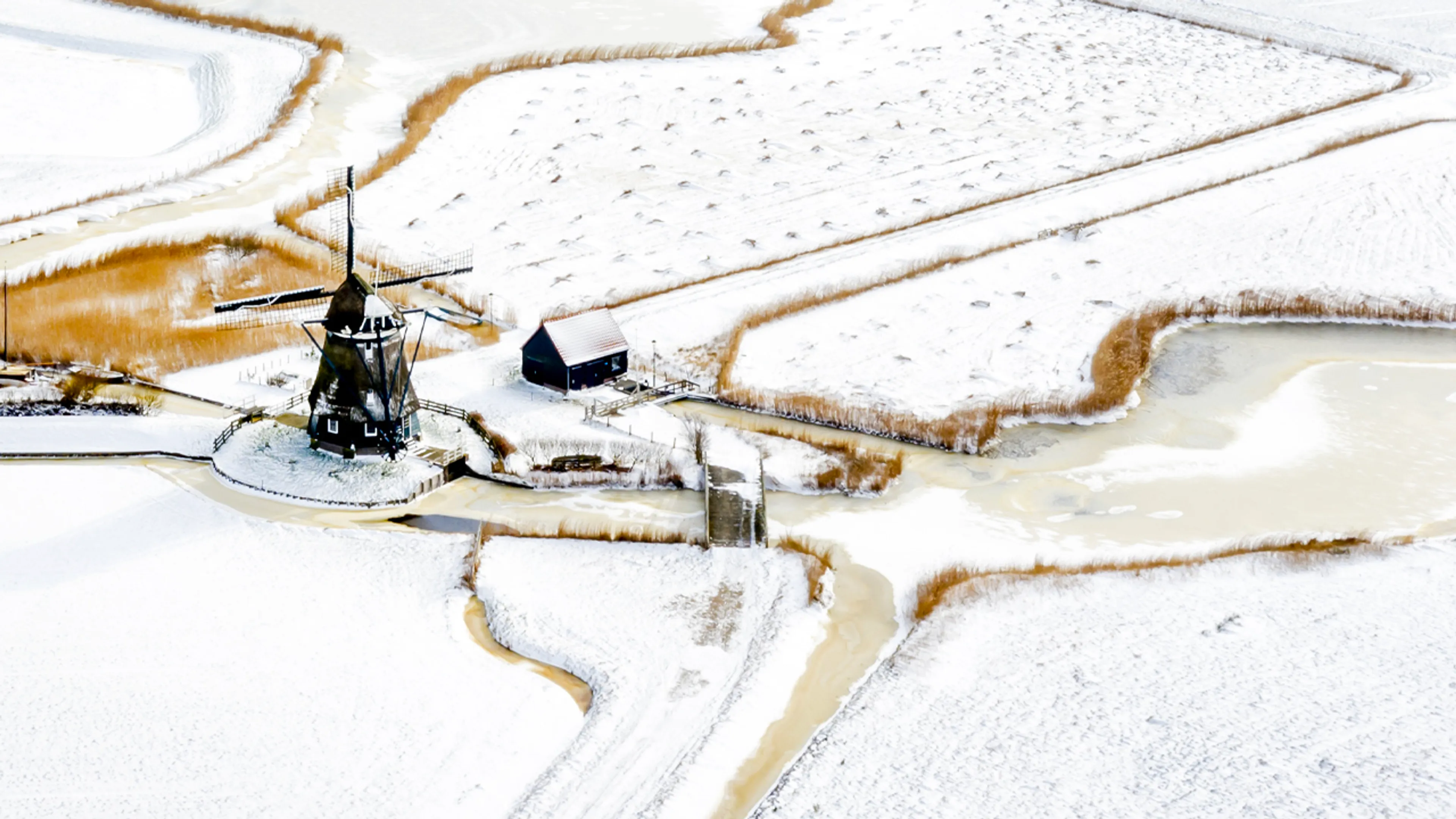 Hevige sneeuwstorm op komst in Nederland