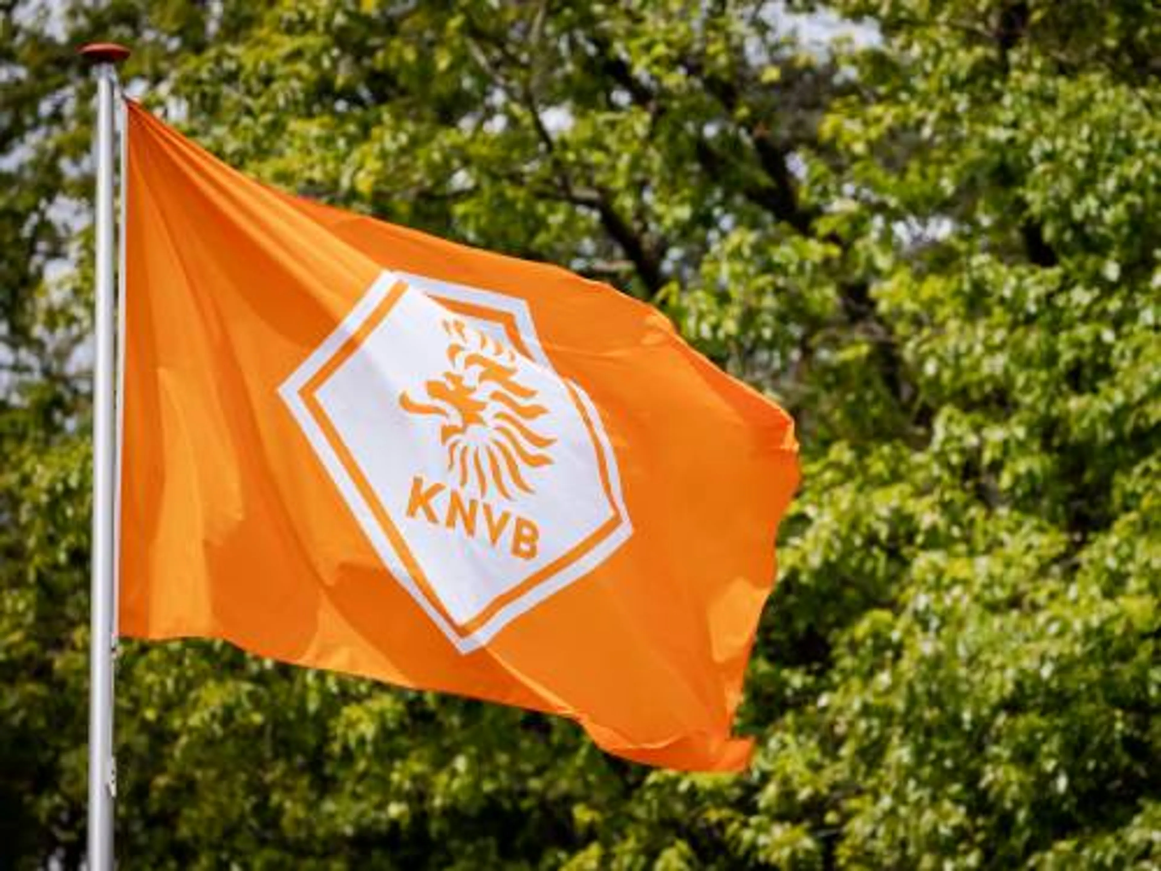 Internationals onder strikte coronamaatregelen bij Oranje