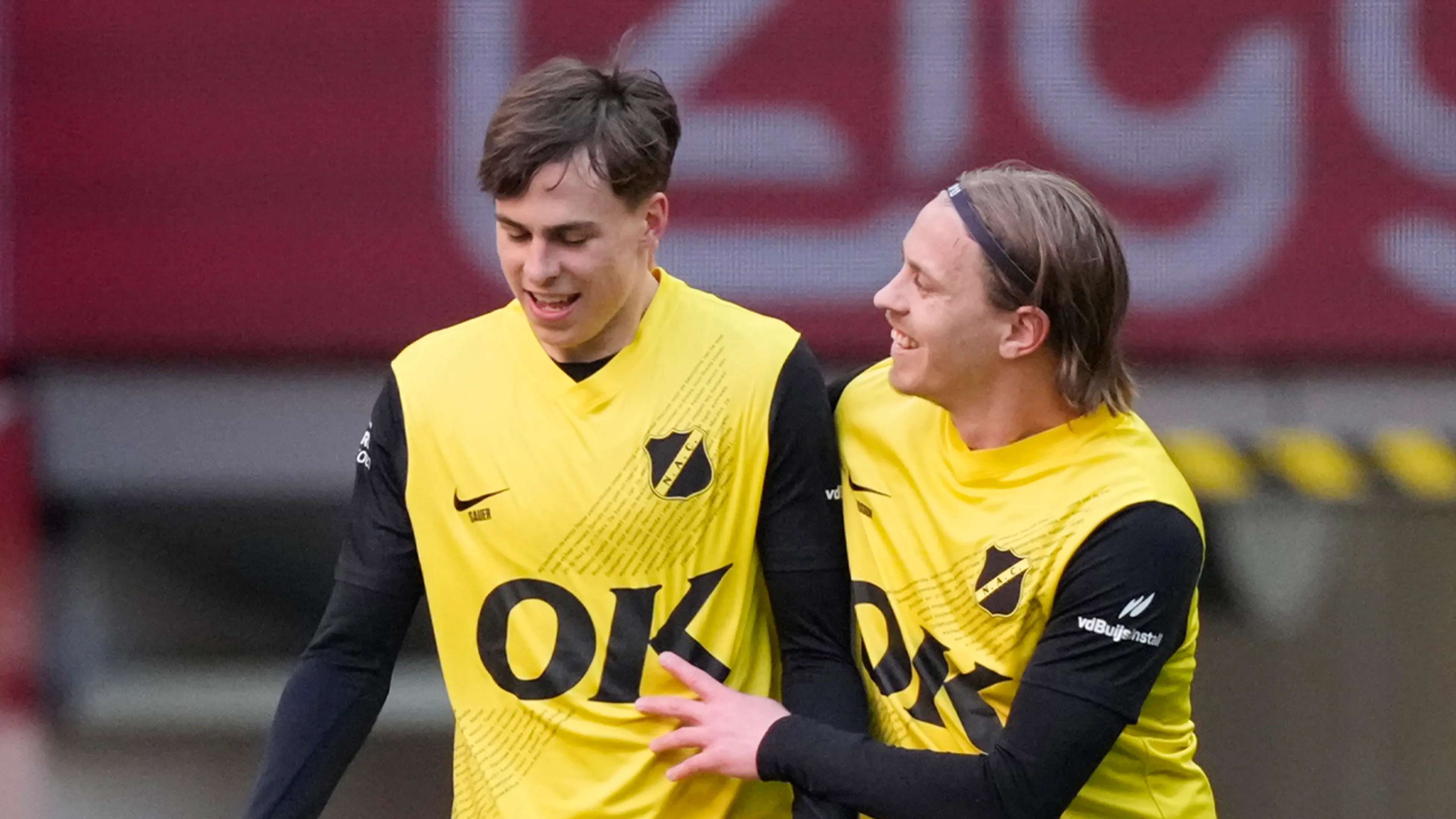 Videogoal: Leo Sauer schiet NAC Breda op voorsprong tegen Ajax