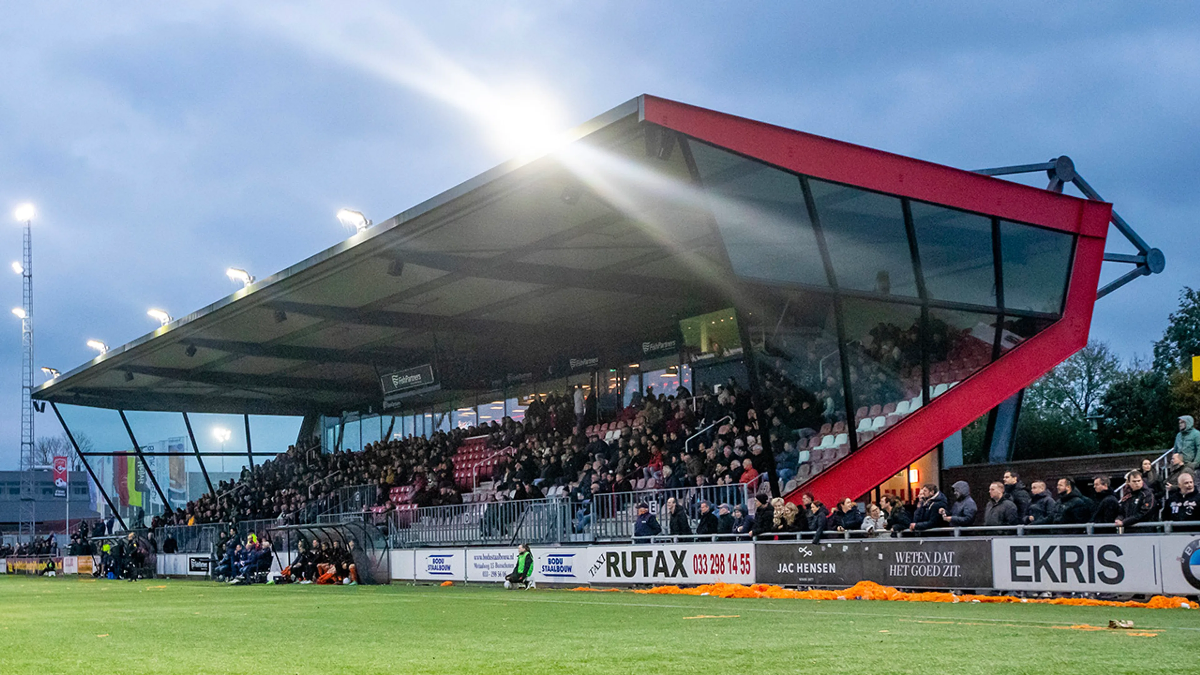 Derby IJsselmeervogels - Spakenburg afgelast
