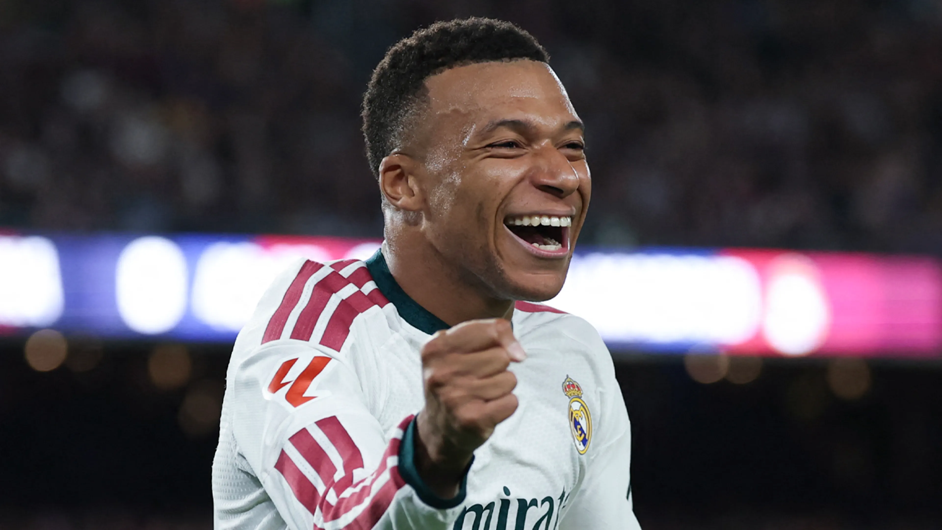 Real Madrid bezorgt FC Barcelona eerste competitienederlaag bij rentree Frenkie de Jong