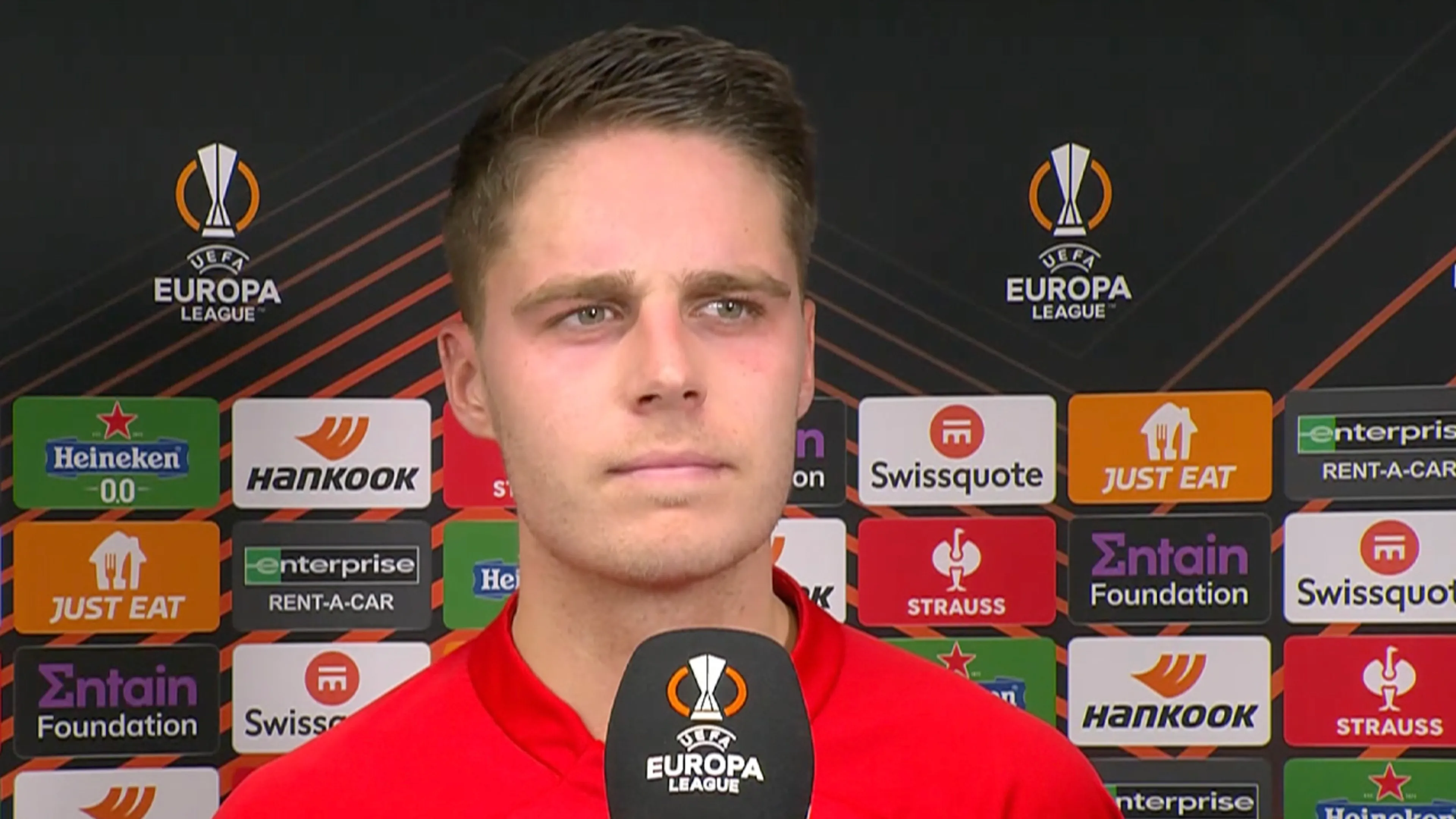 Veerman over eigen rol bij eerste goal Sevilla: 'Volgens mij kreeg ik niet zo'n heel lekker balletje'