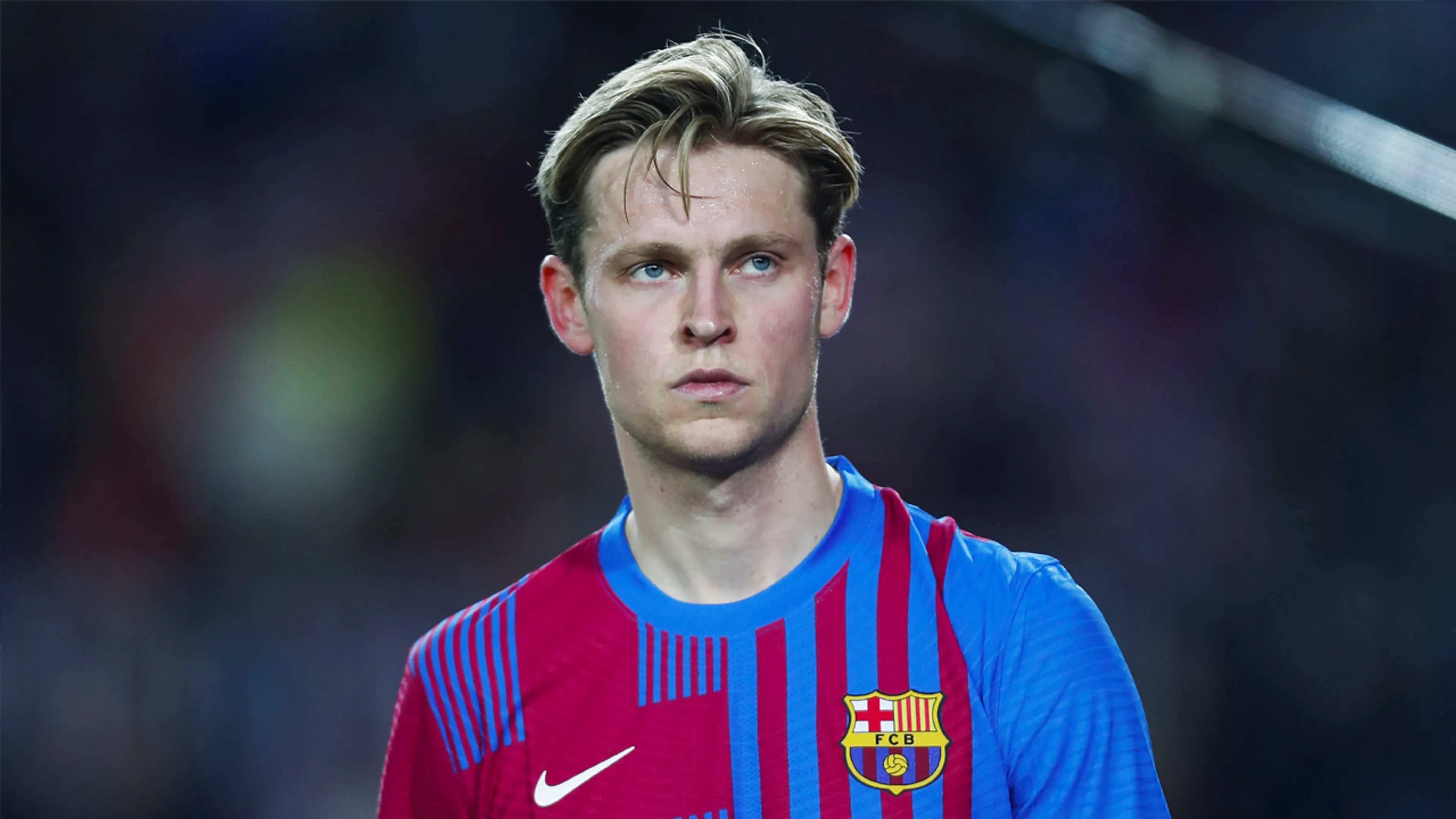 'Xavi vertelt De Jong persoonlijk dat hij bij FC Barcelona moet vertrekken' 