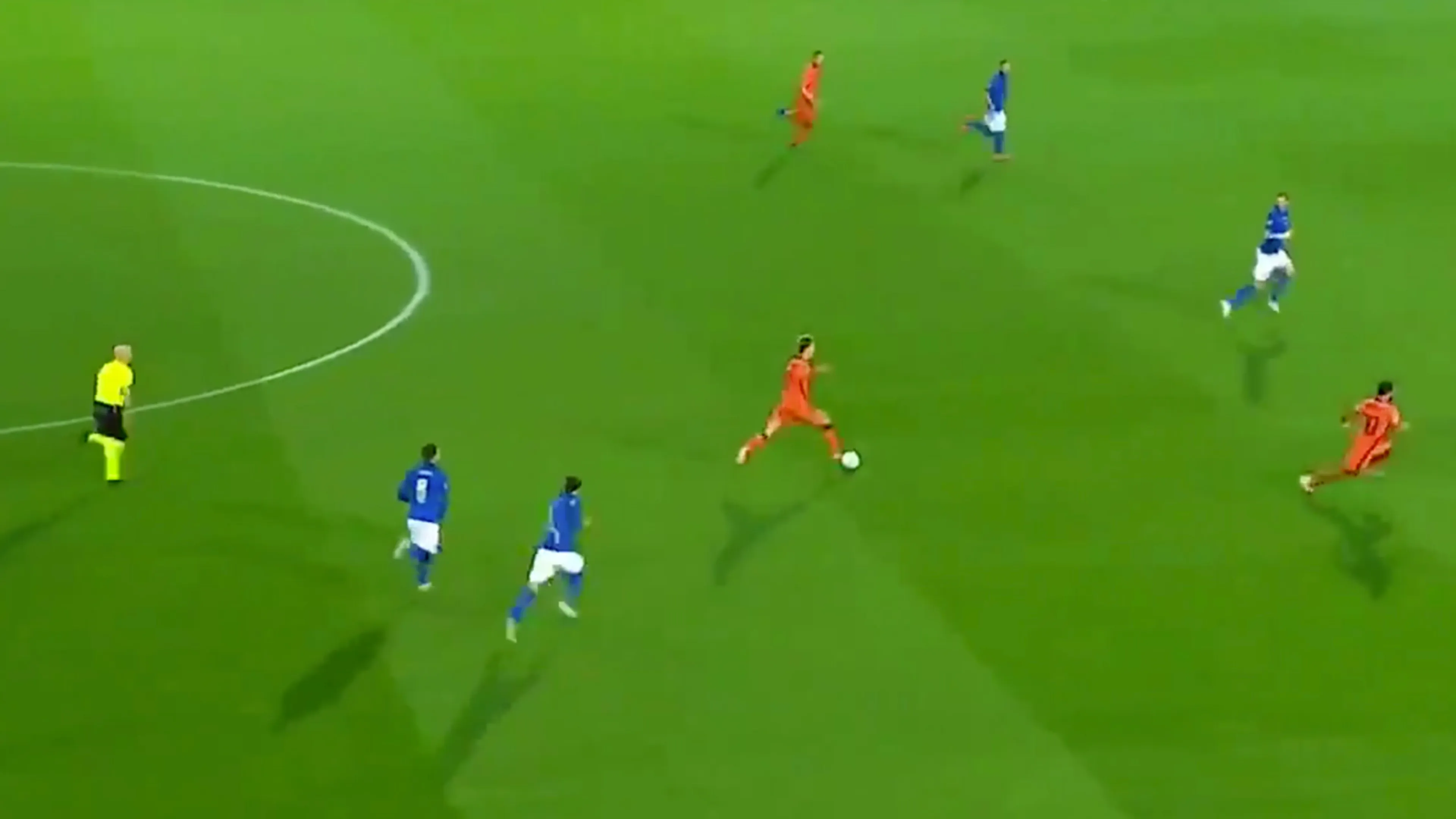 IN BEELD: Masterclass van Frenkie de Jong vs. Italië