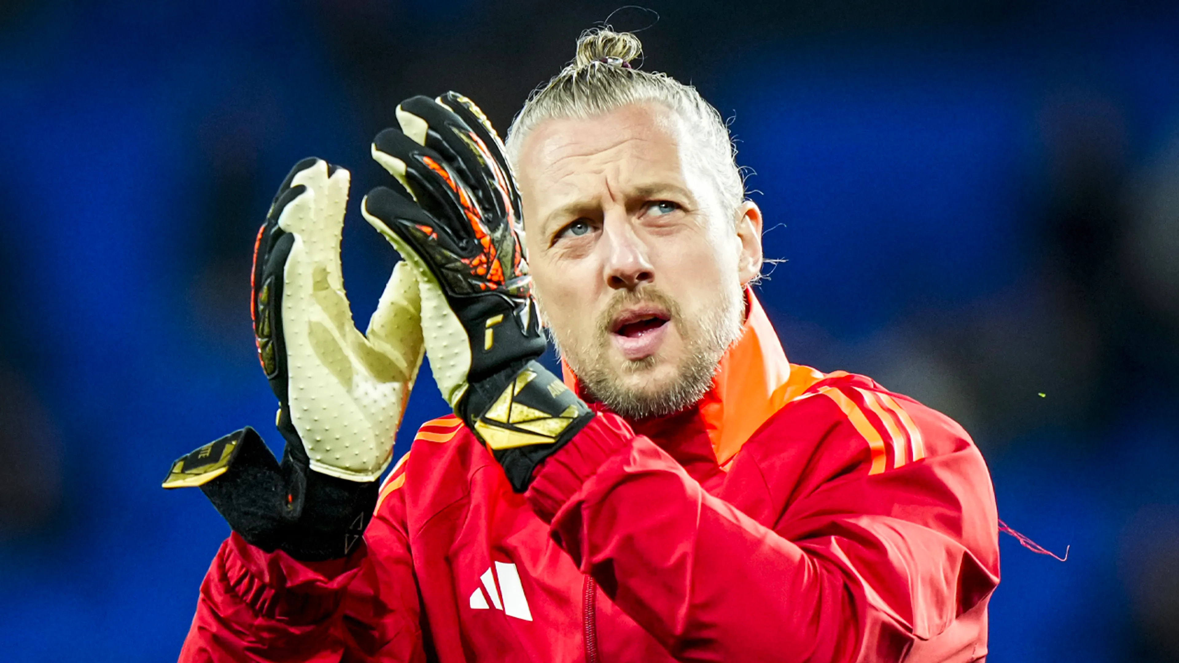 Ajax begint met Remko Pasveer (41) aan Champions League-duel met Chelsea