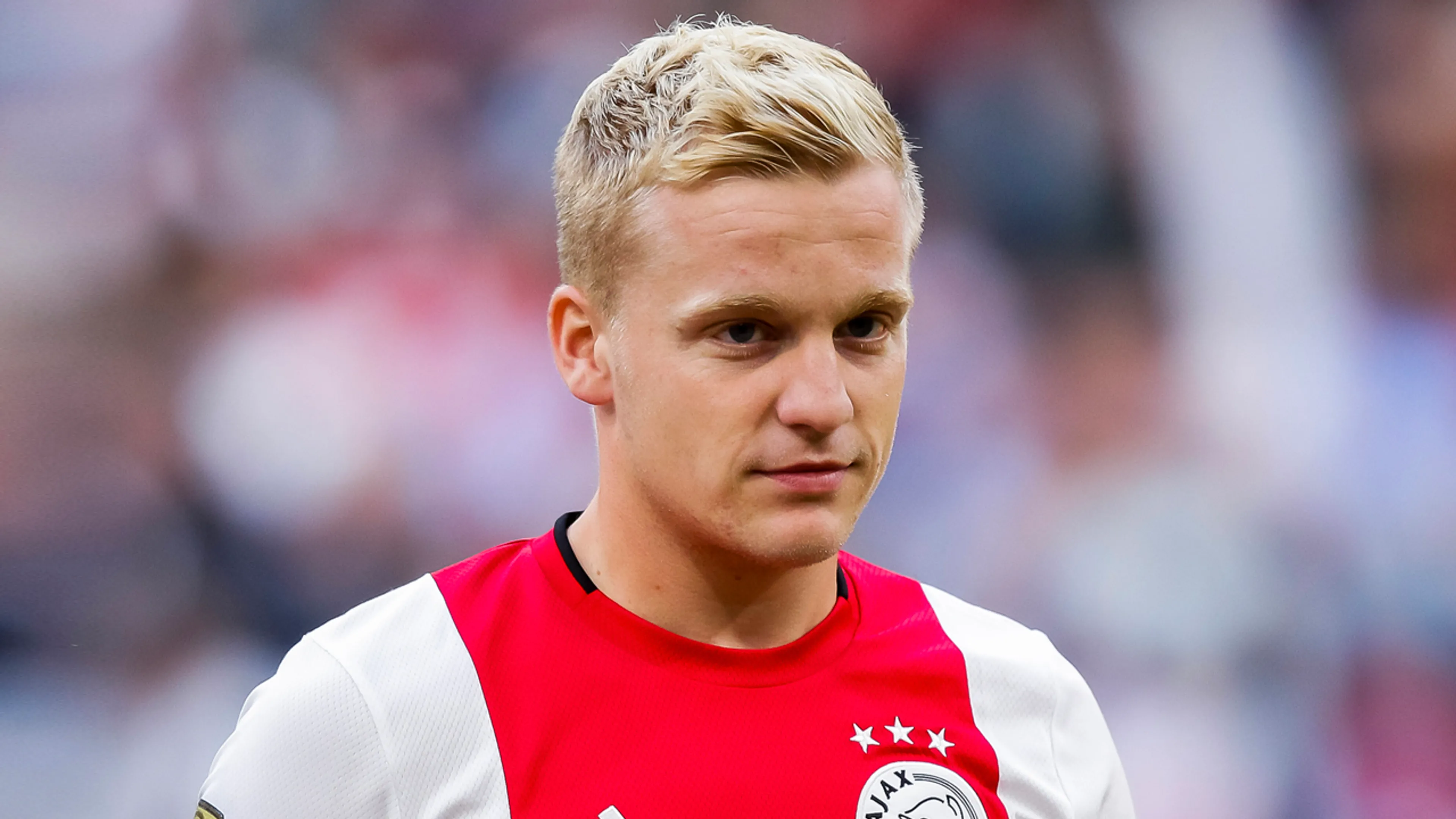 'Manchester United wil Van de Beek zo snel mogelijk naar Engeland halen'