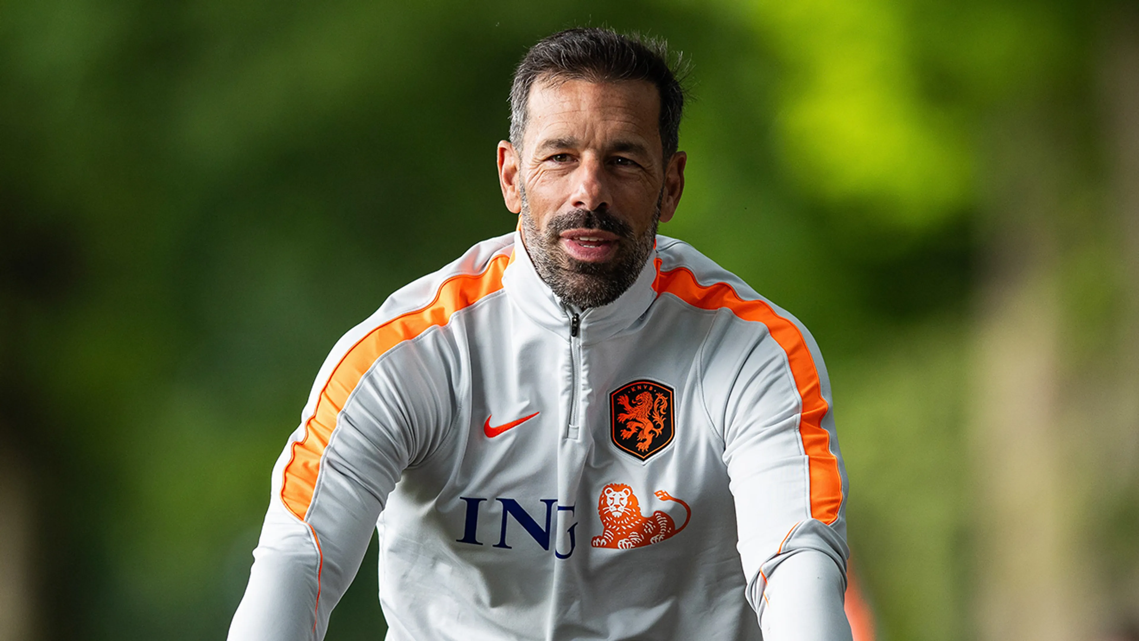 Dit is de opmerkelijke reden dat assistent-bondscoach Van Nistelrooij later bij Oranje aansloot