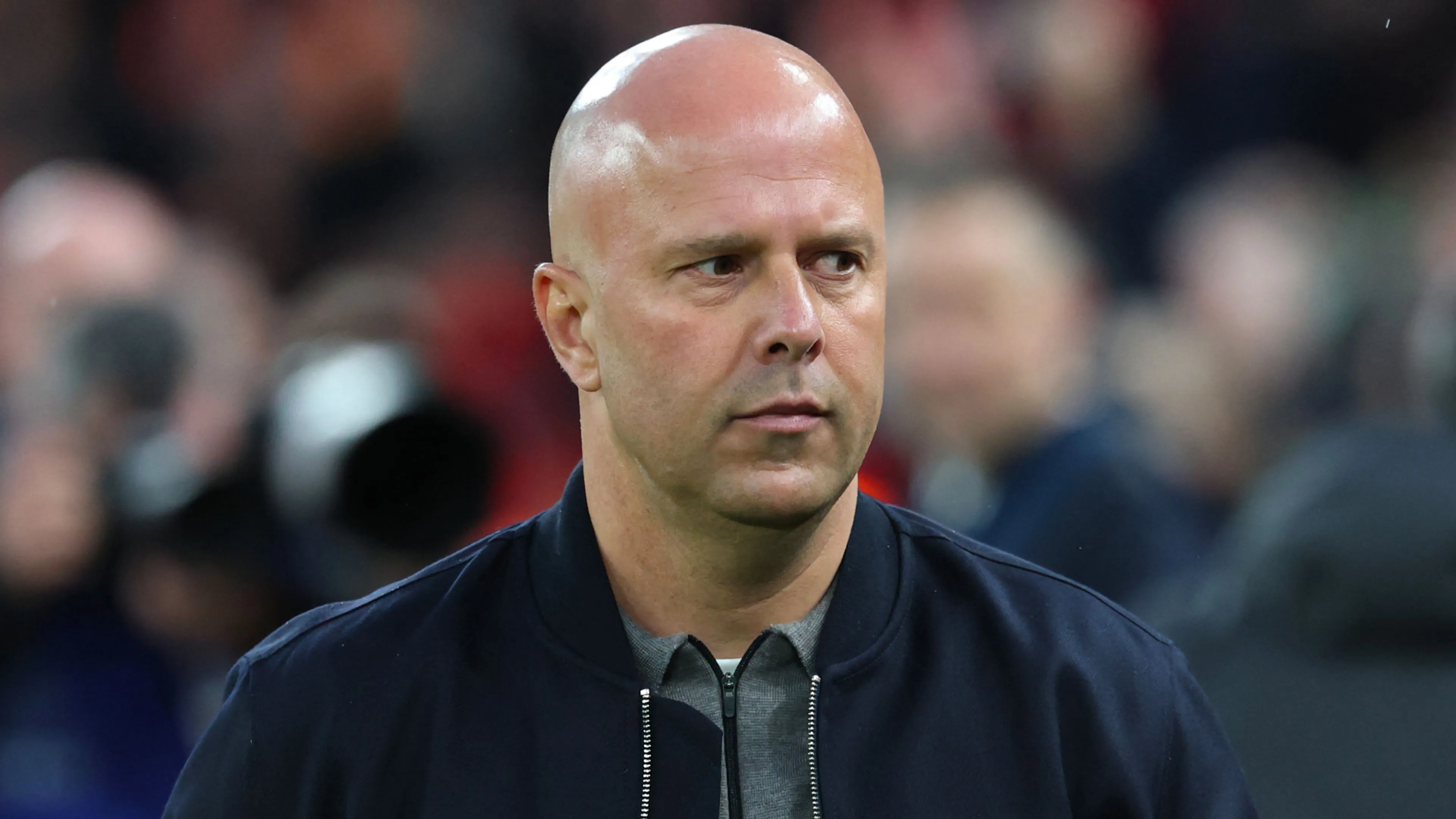 Arne Slot doet voor het eerst zelf boekje open over gesprekken met KNVB