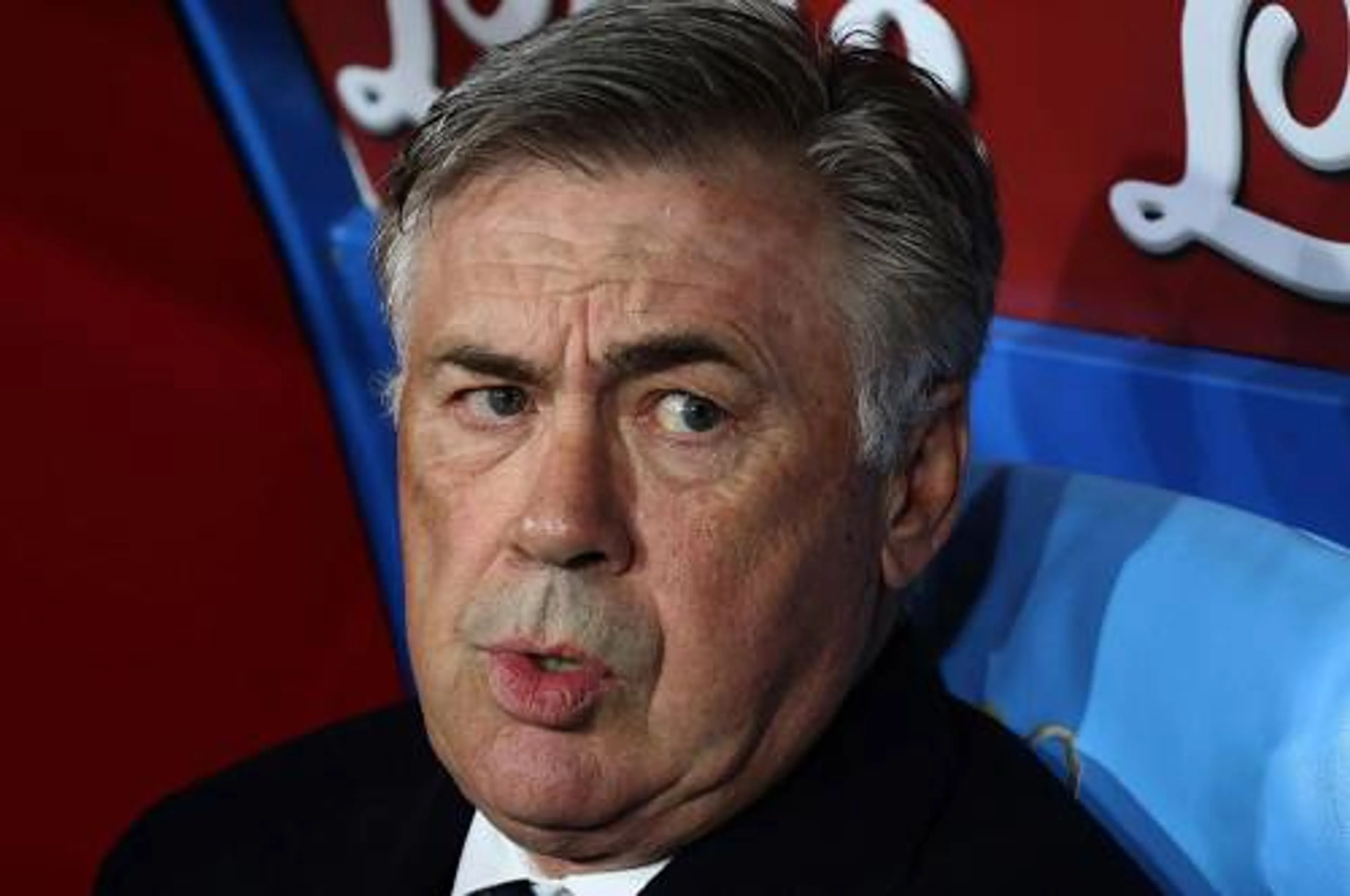 Napoli raakt verder achterop