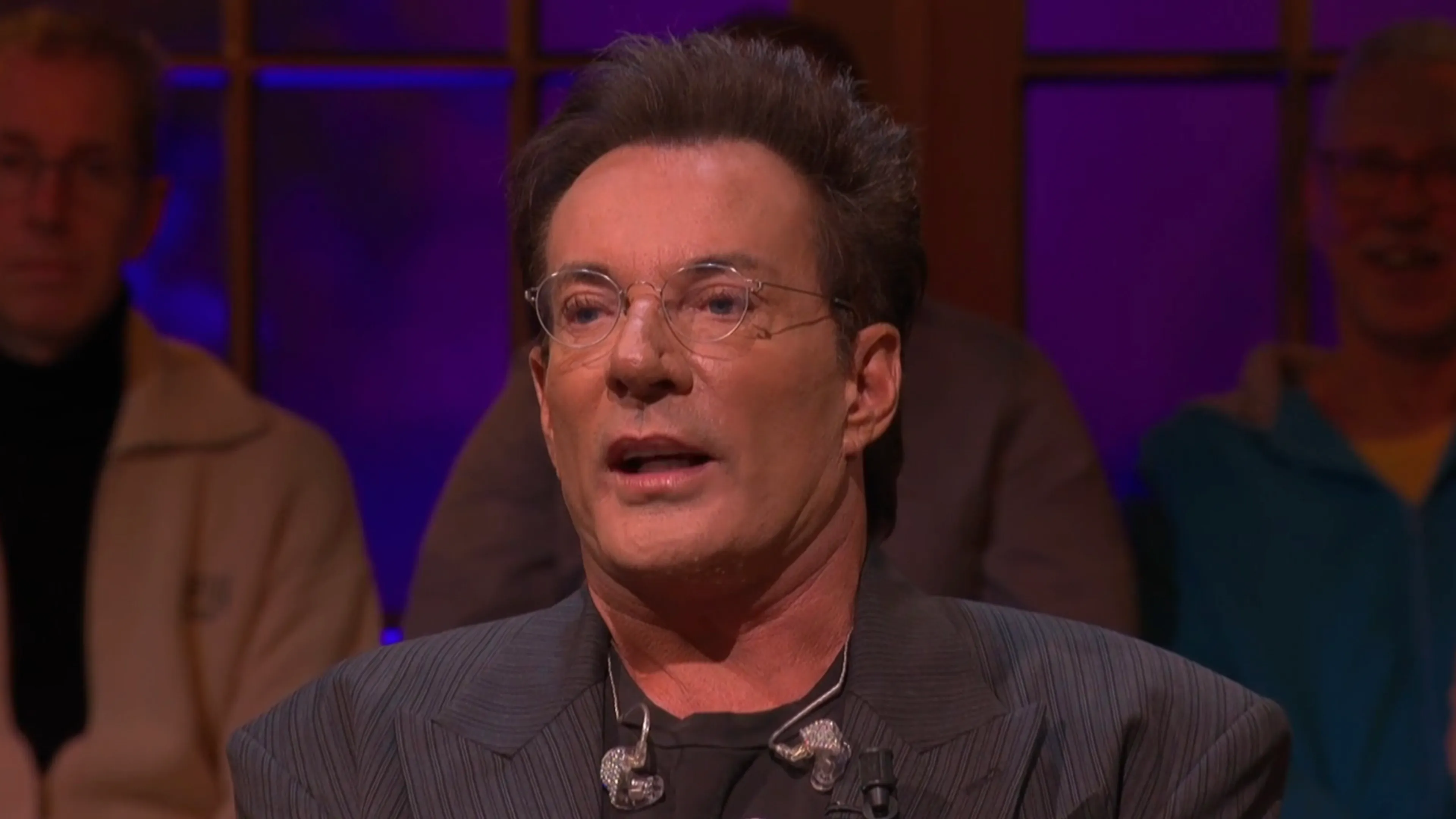 Gerard Joling laat van zich horen na vechtpartij met biergooier