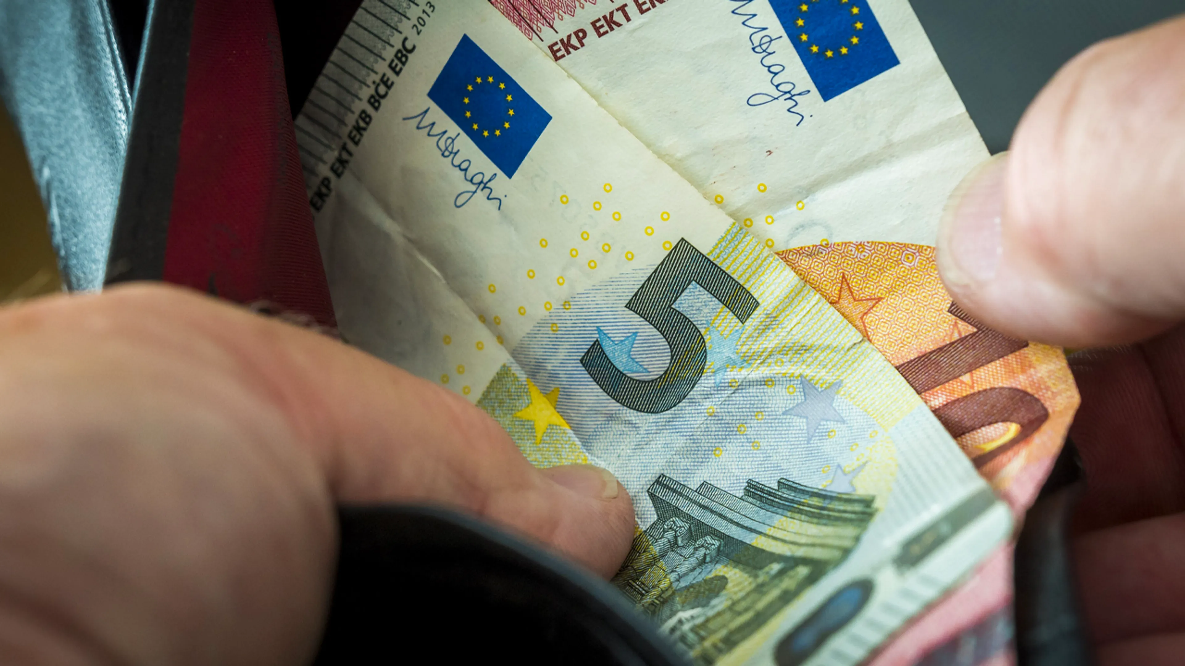'Kabinet wil btw volgend jaar verhogen naar 21,4% om gat in begroting te dichten'