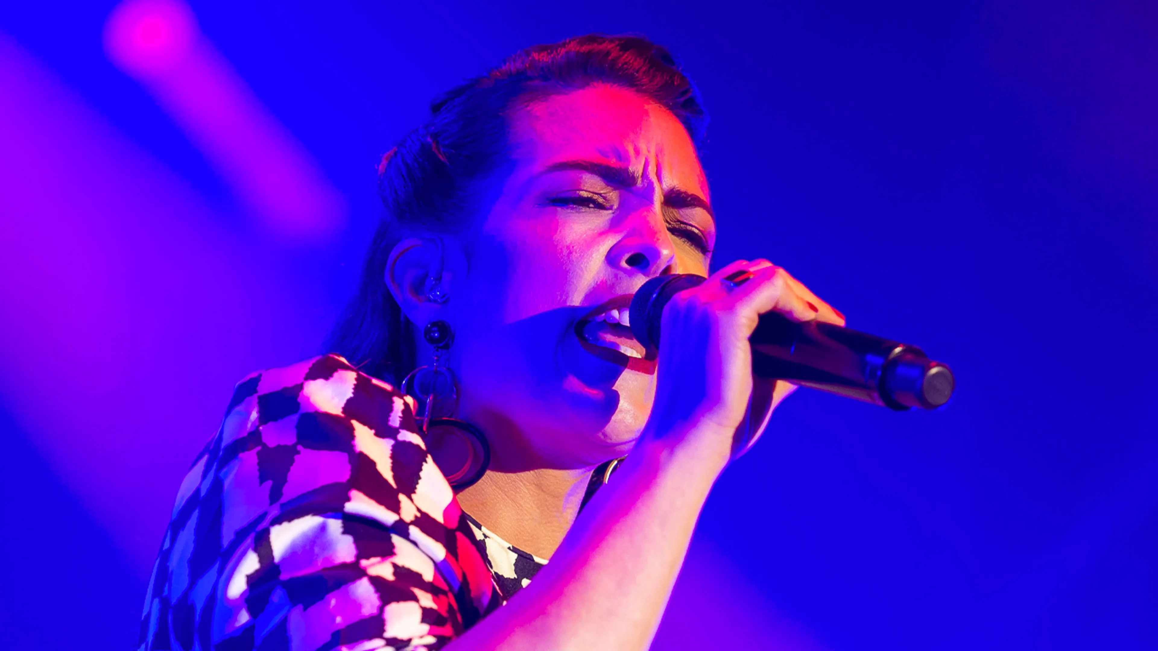 The Jordan, voorheen bekend als Caro Emerald, vervolgt muzikale carrière onder de naam Caro