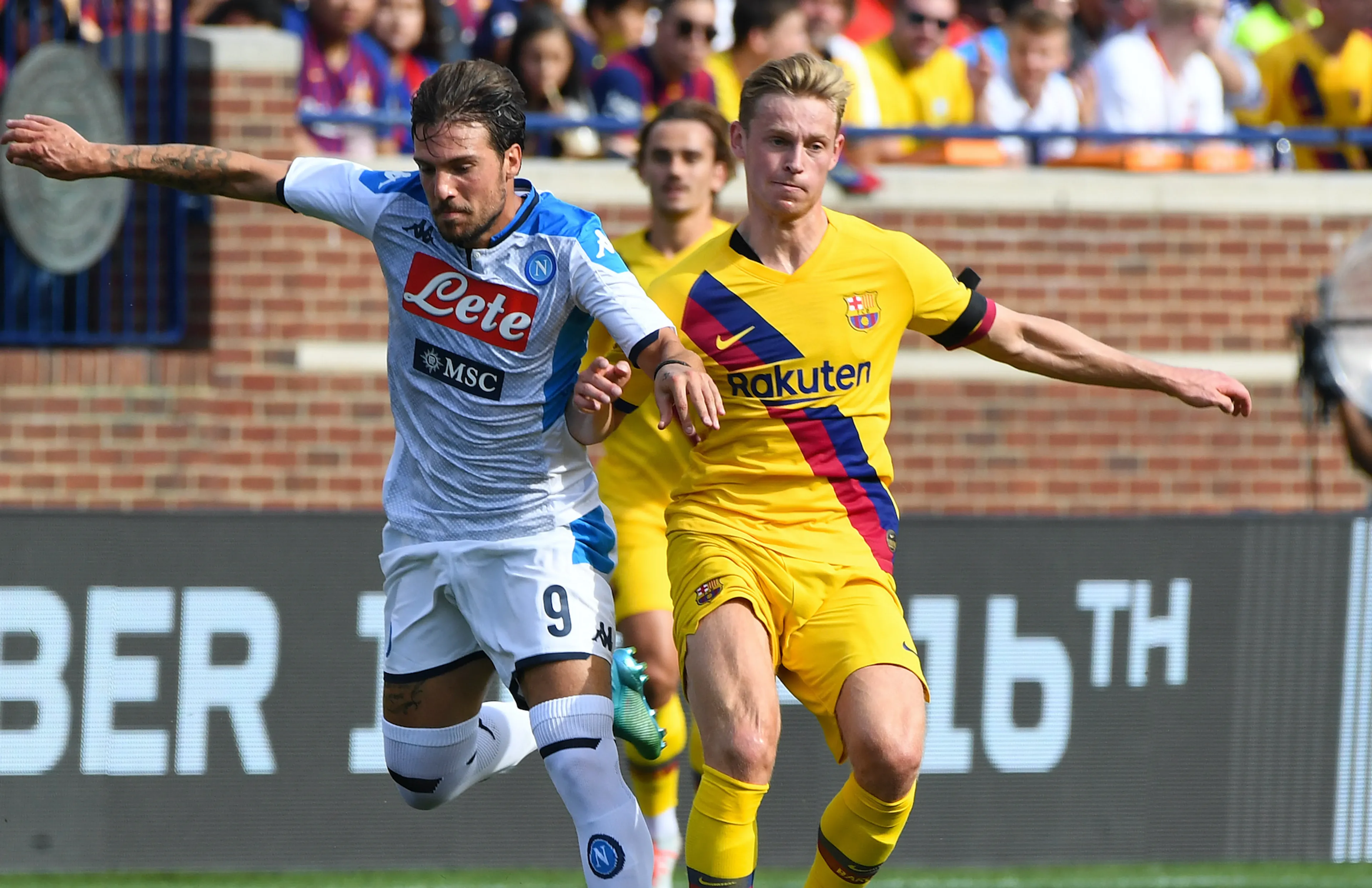 Barcelona met De Jong verslaat Napoli