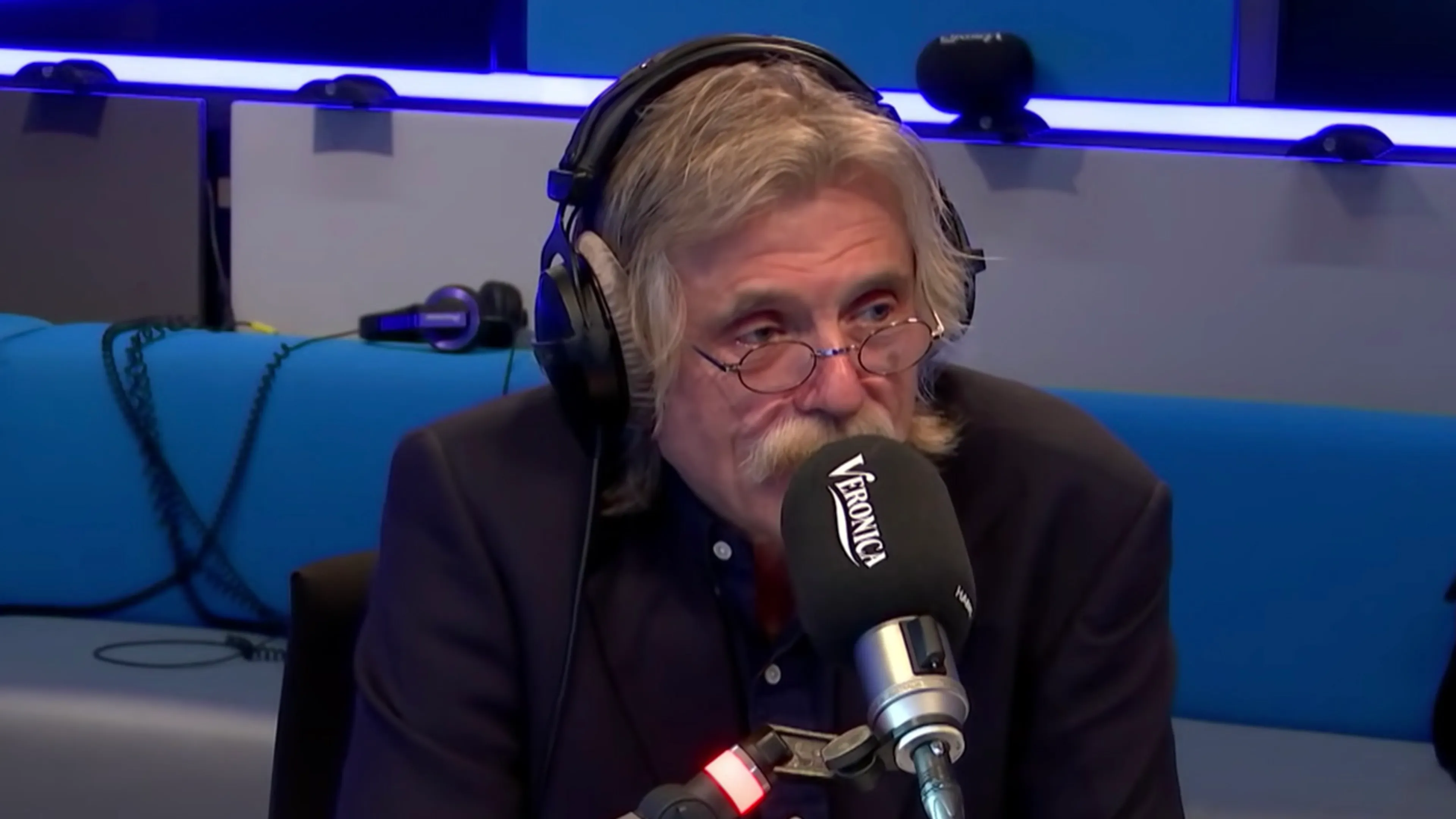 Stilte in radioprogramma Johan: 'Onze technicus moest poepen!'
