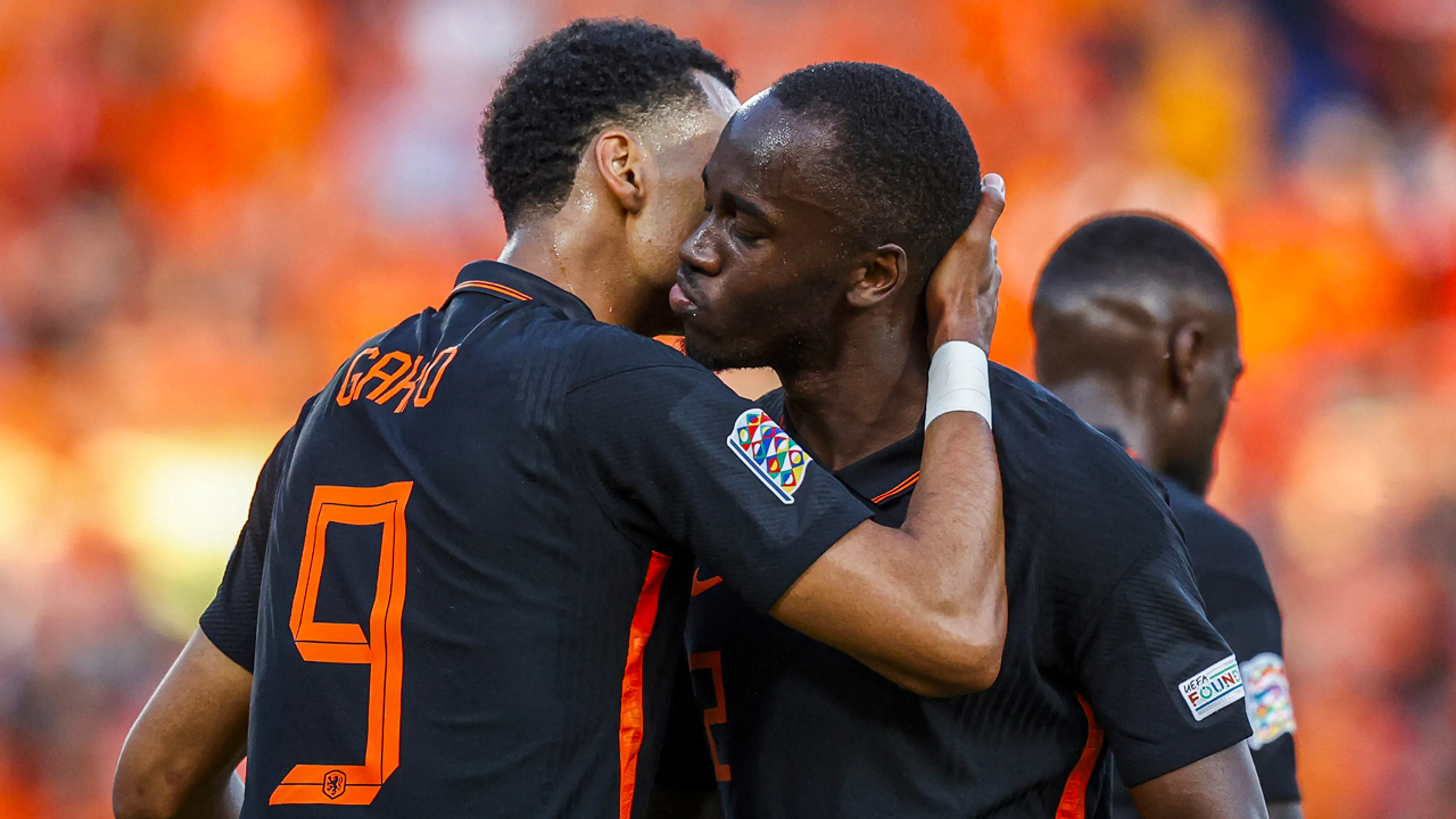Koeman roept Teze alsnog op voor Oranje