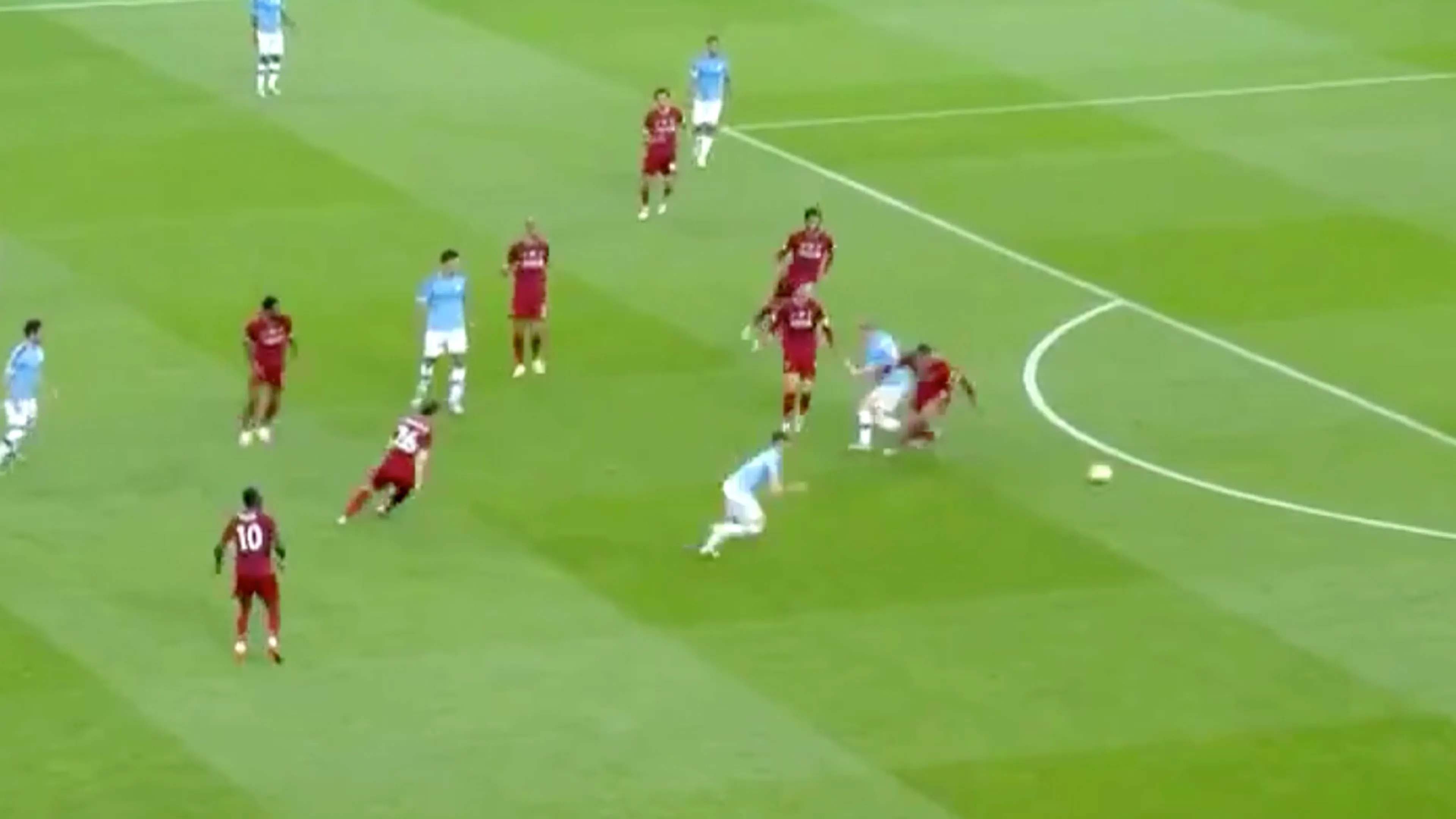De Bruyne zet Liverpool-defensie voor schut met heerlijke assist