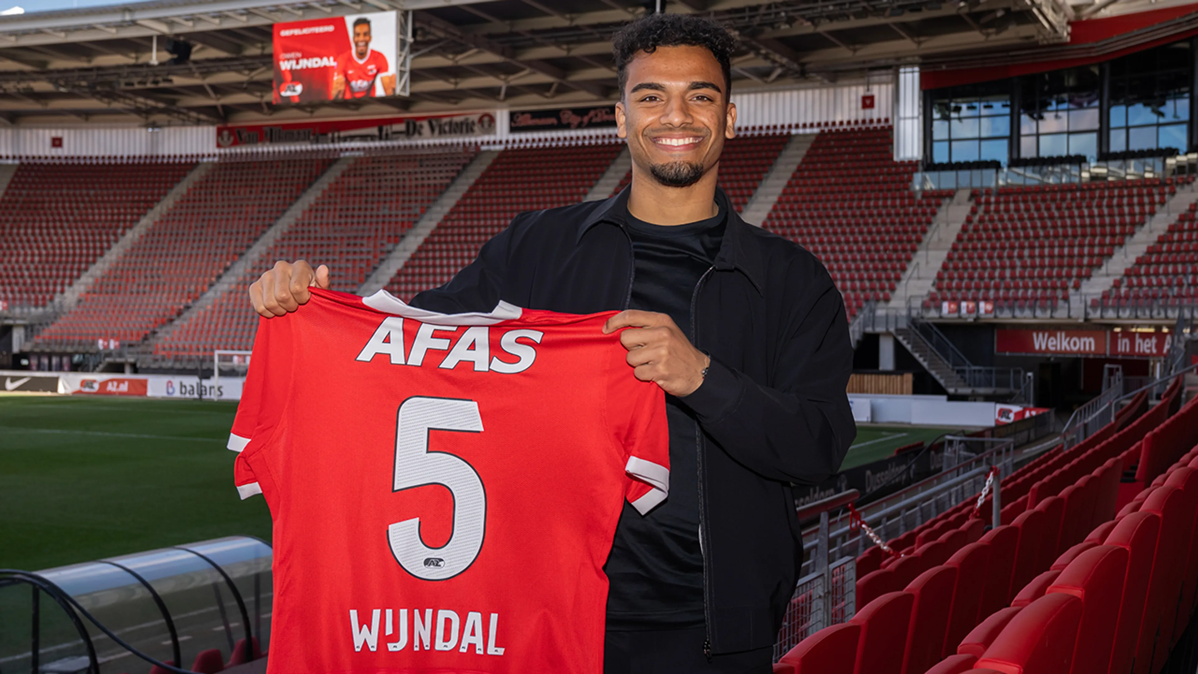 OFFICIEEL: Wijndal verlengt contract bij AZ