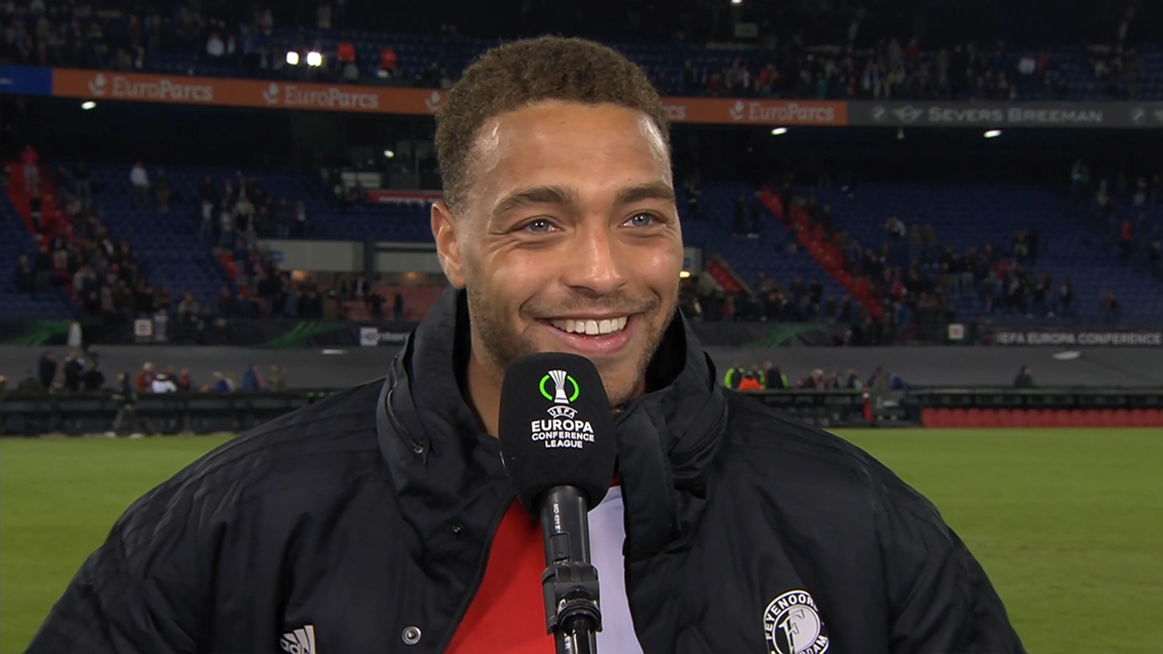 Cyriel Dessers staat open voor een langer verblijf bij Feyenoord