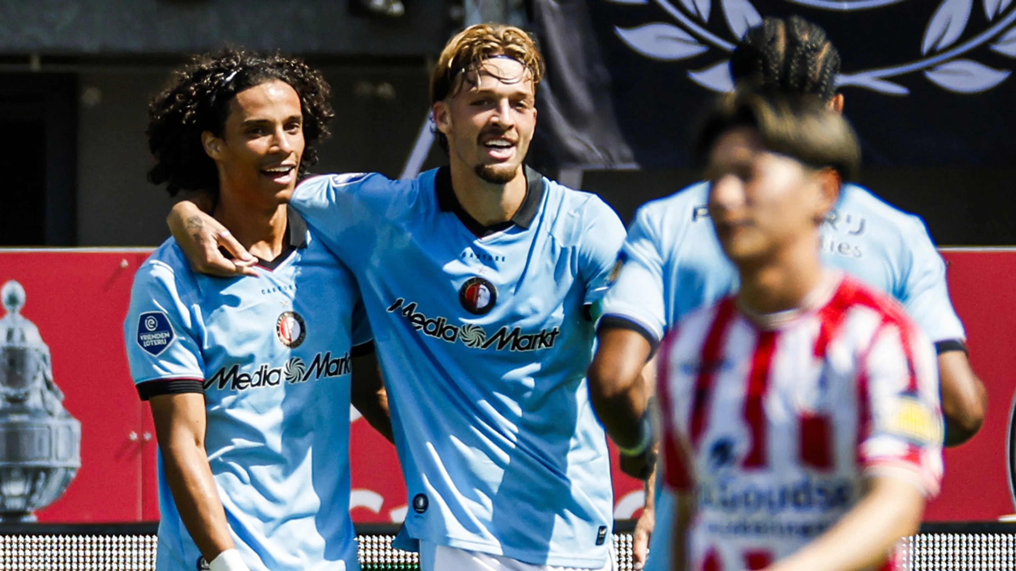 Feyenoord wint met de hakken over de sloot op bezoek bij Sparta Rotterdam