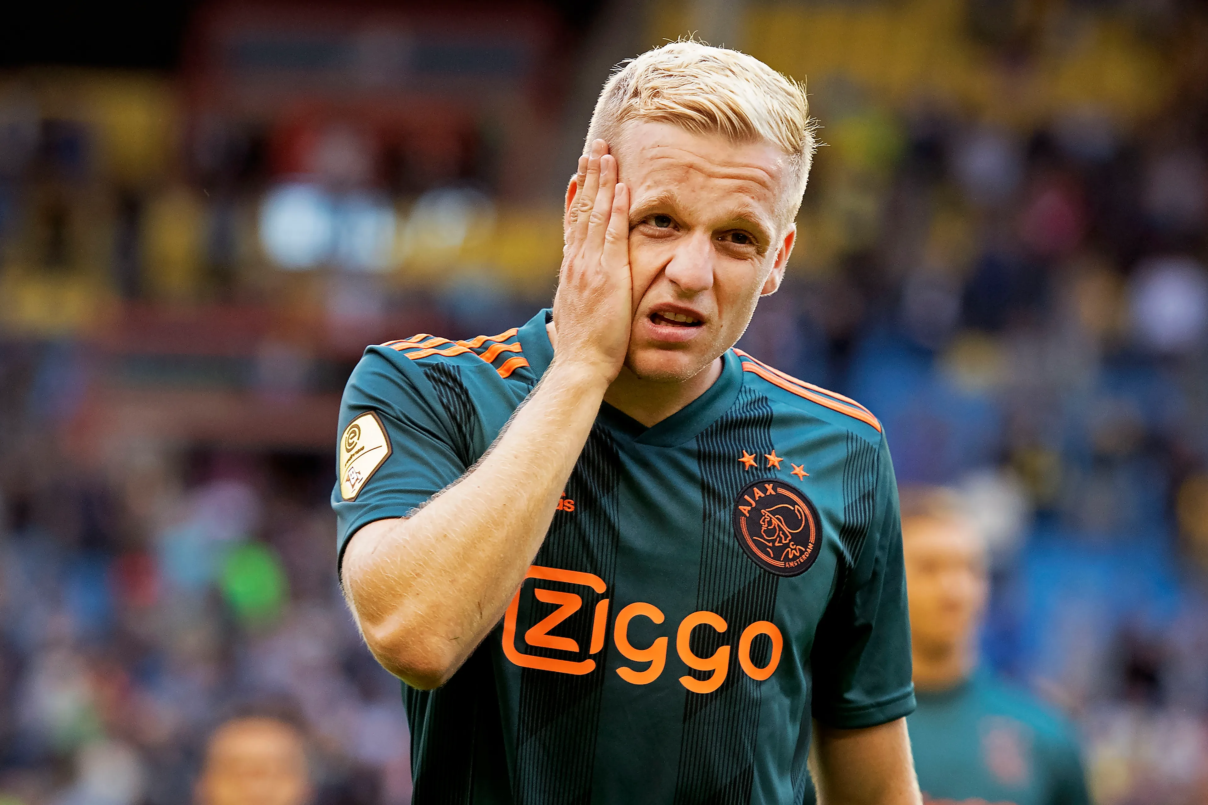 Ajax zonder Van de Beek en Mazraoui tegen Lille