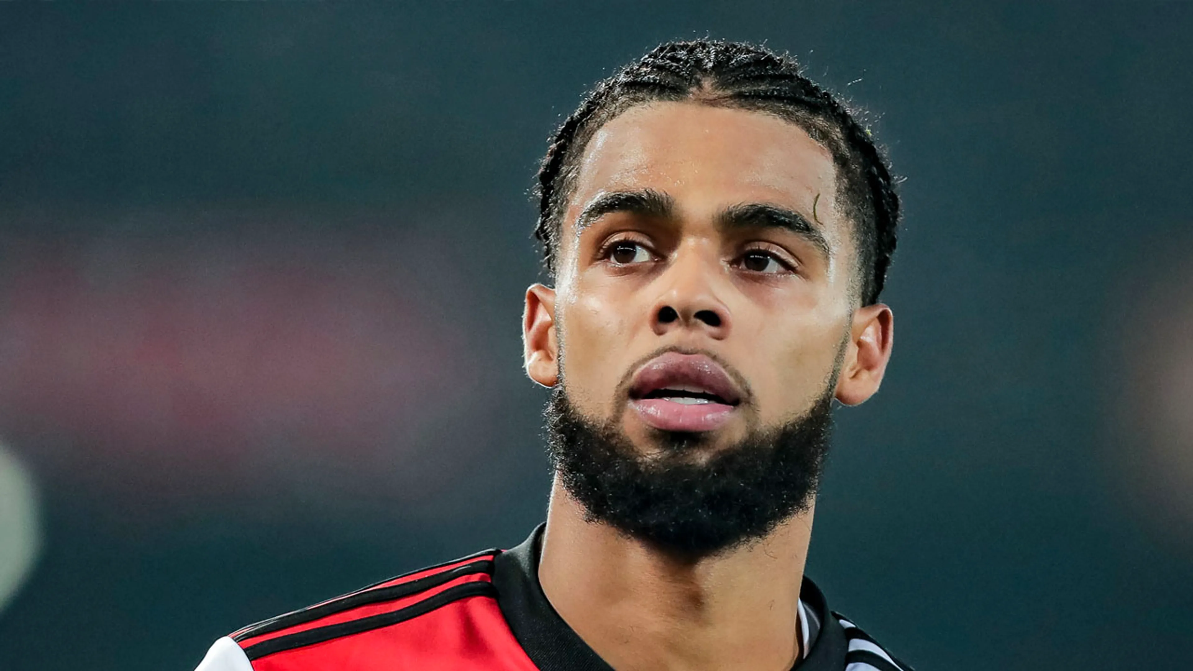 Feyenoord weigerde bod van 12 miljoen op St. Juste