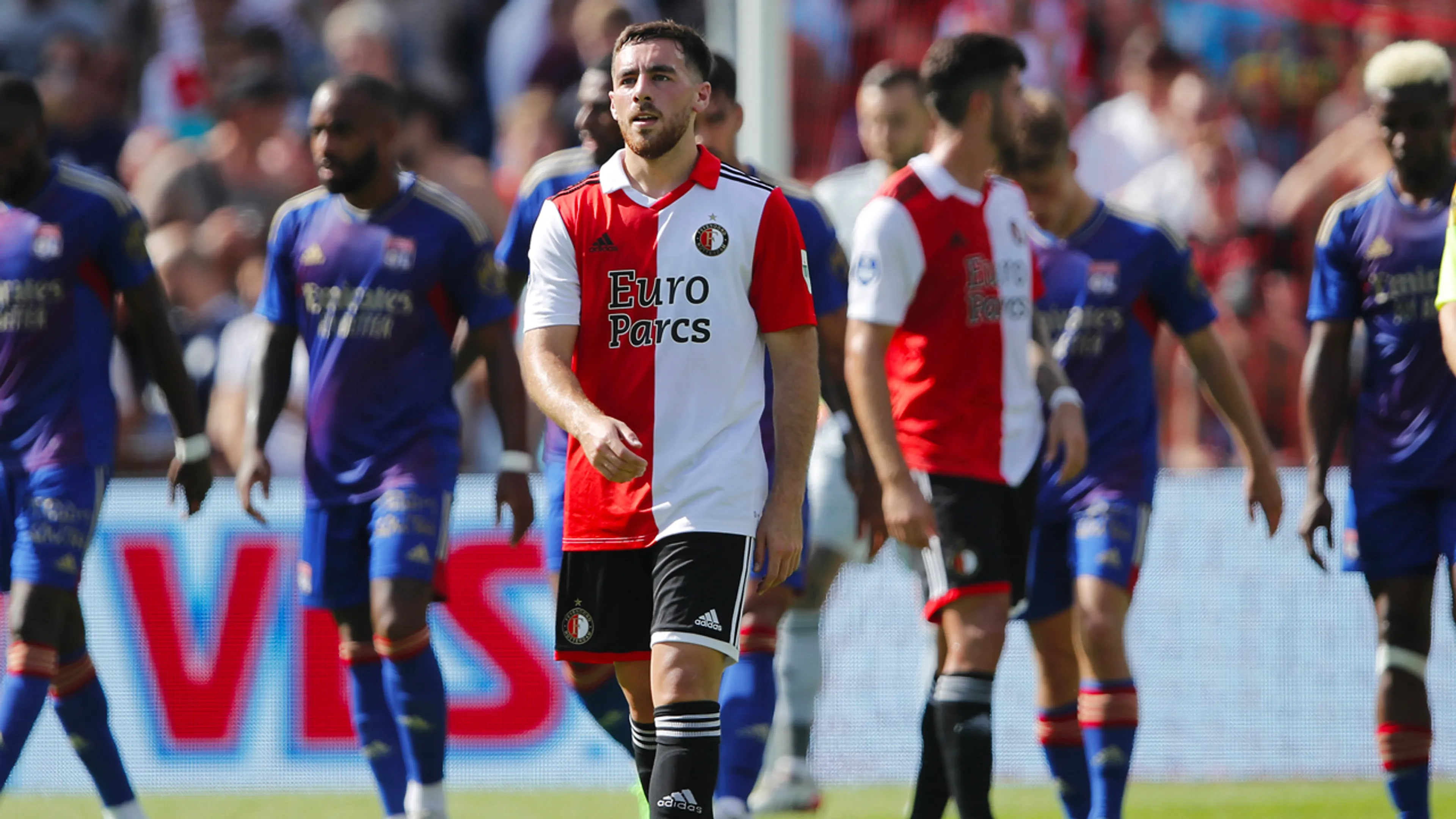 Lyon verslaat Feyenoord met 0-2 in De Kuip