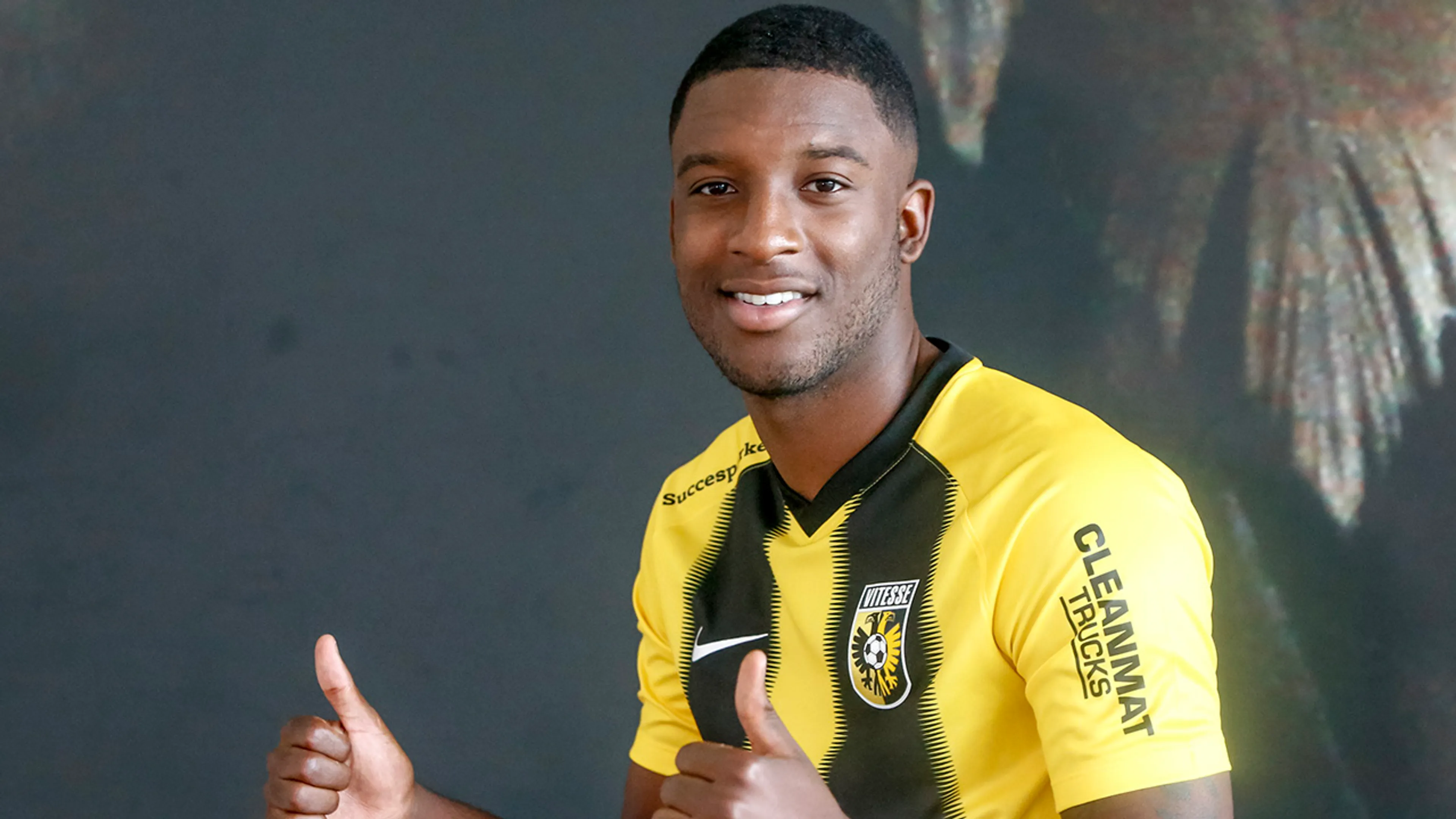 Bazoer sluit weer aan bij selectie Vitesse