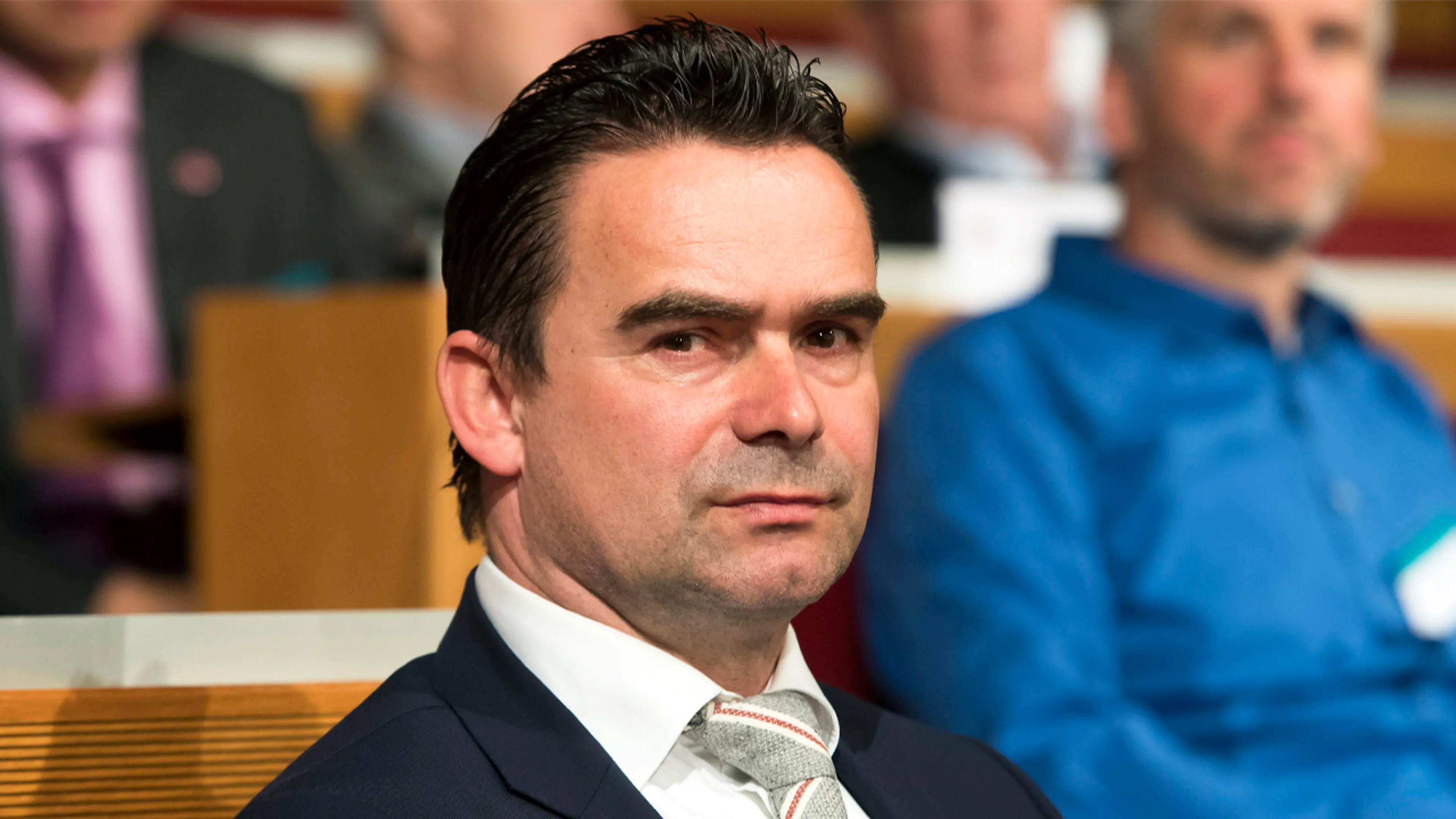 'Ajax overweegt om uit competitie te stappen'