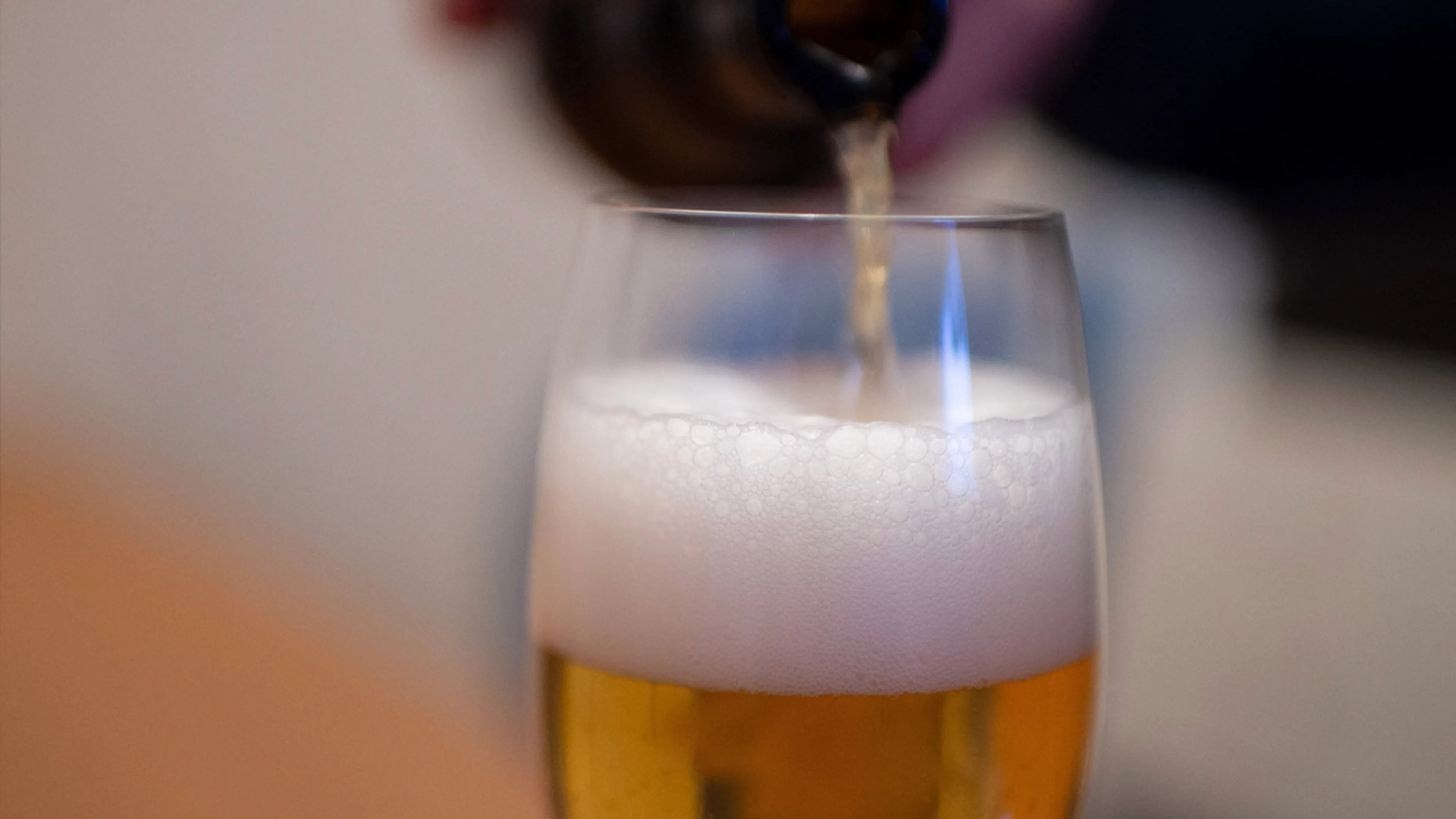 Politiebond: stel compleet alcoholverbod in