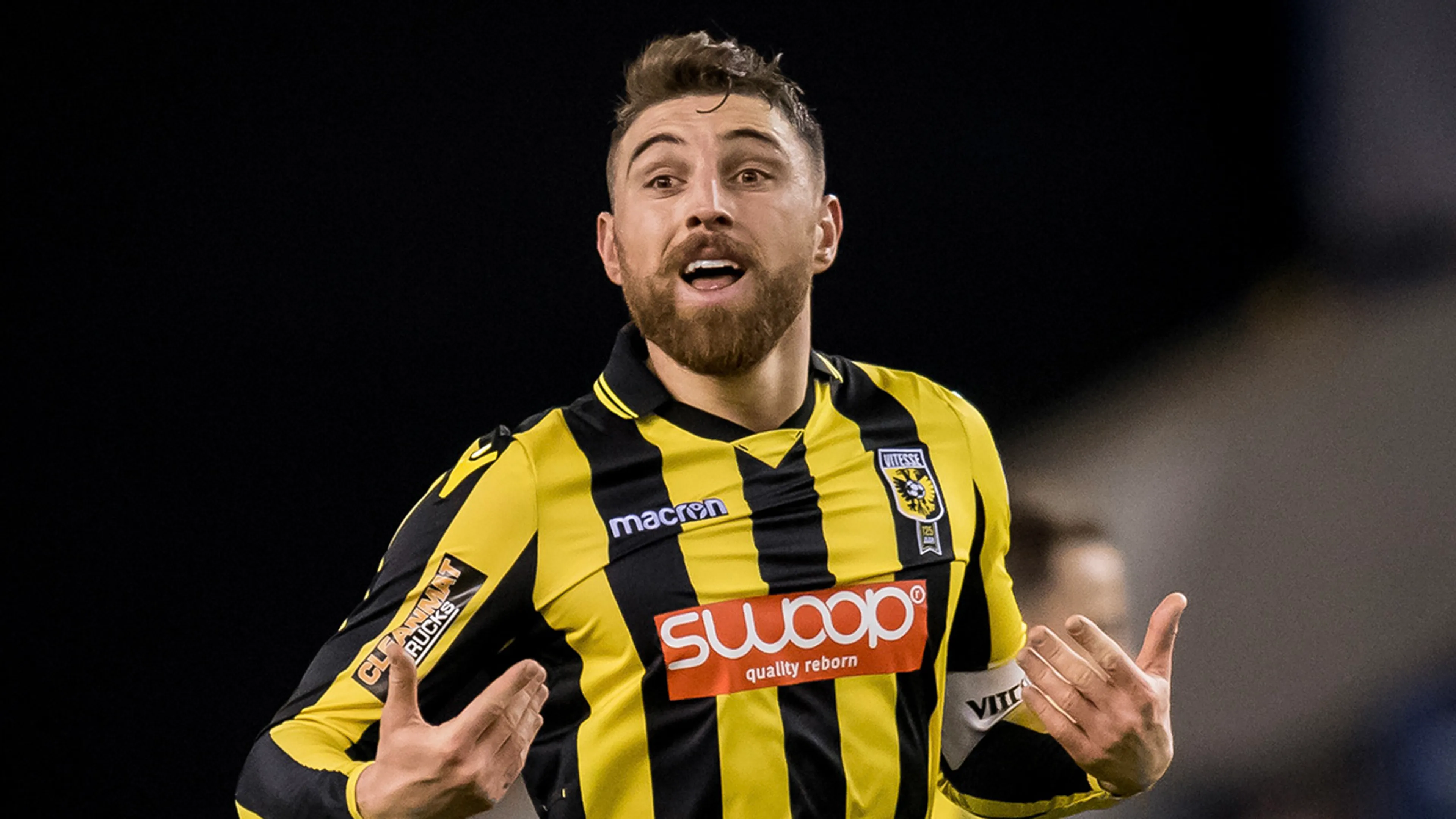 Vitesse-icoon Kashia vol onbegrip: 'Moeten kinderen dan nu voor NEC of Ajax worden...?