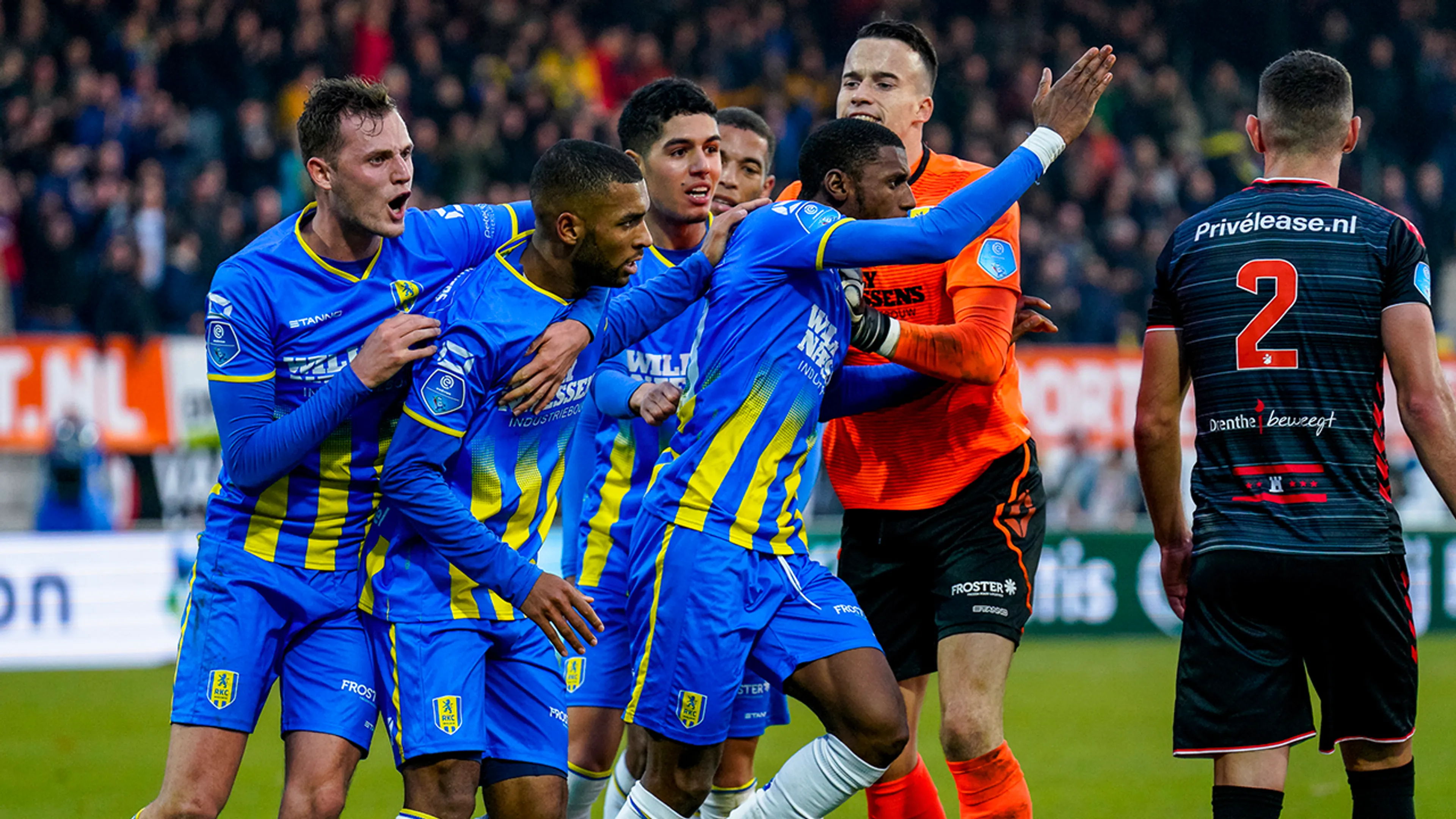 RKC knokt zich met tien man naar gelijkspel