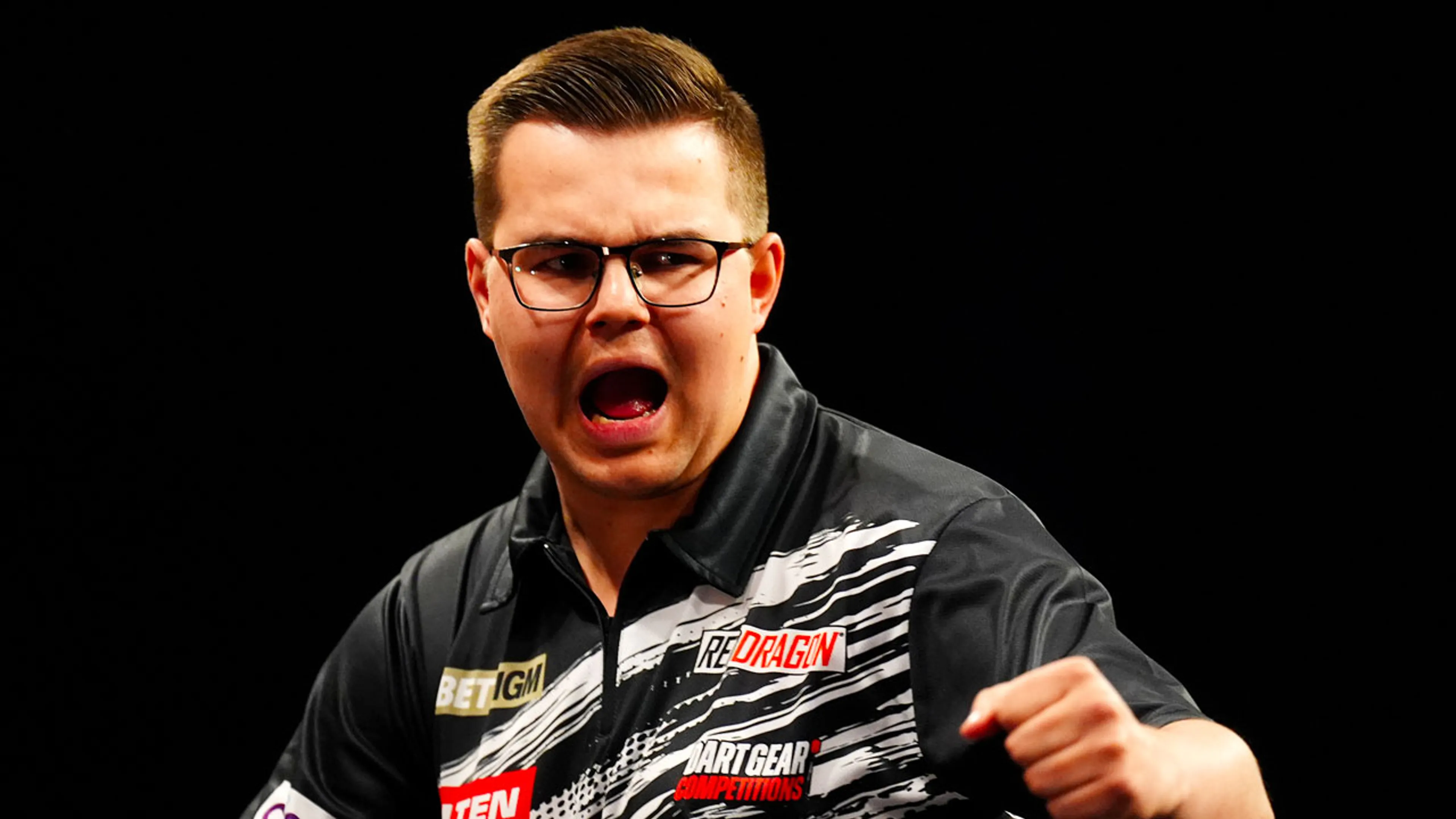 Droomdebuut voor Gian van Veen: meteen winst tegen Luke Littler in Premier League