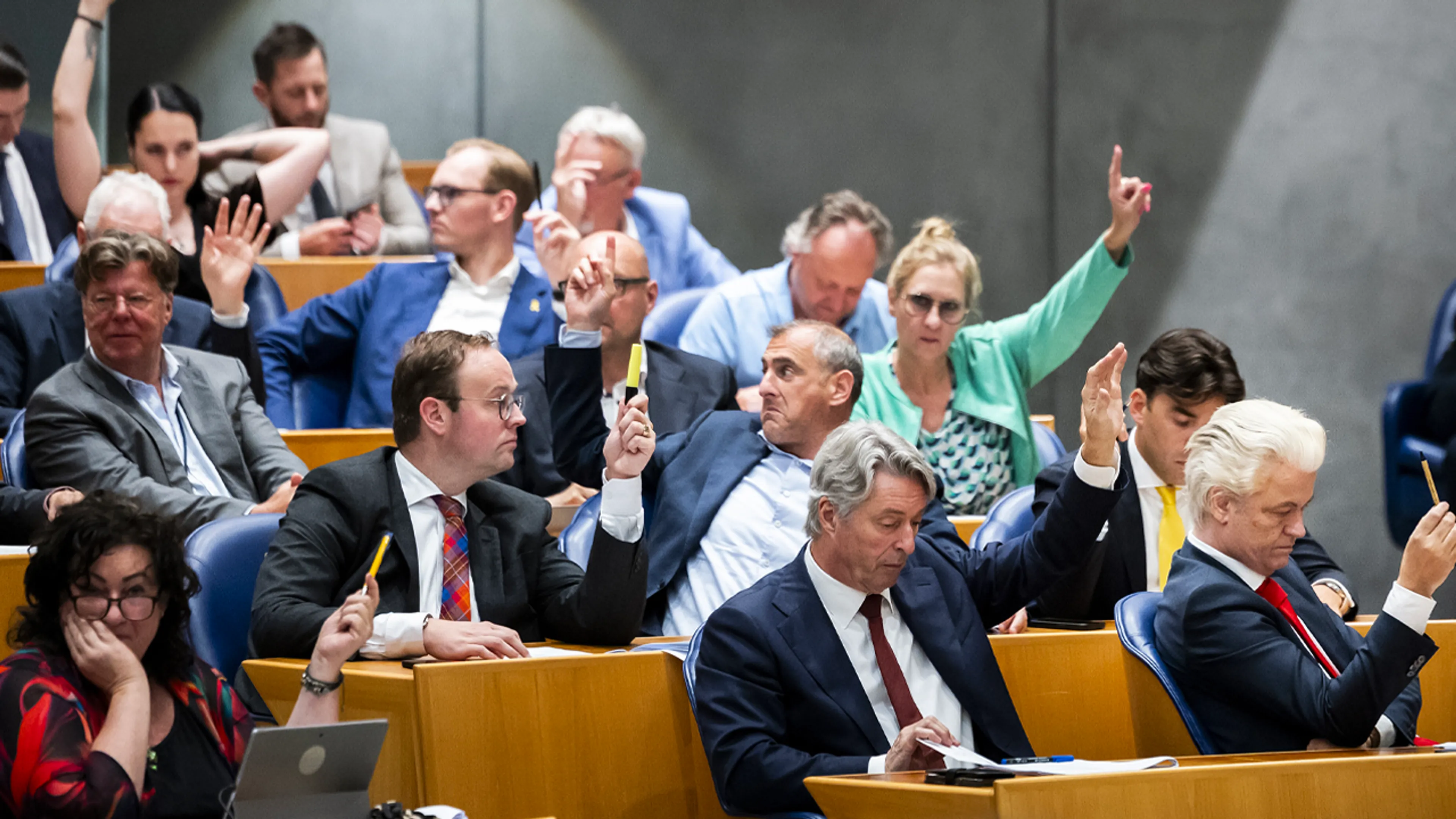 Organisaties in paginagrote advertentie: Kamerleden, stem tegen de asielwet