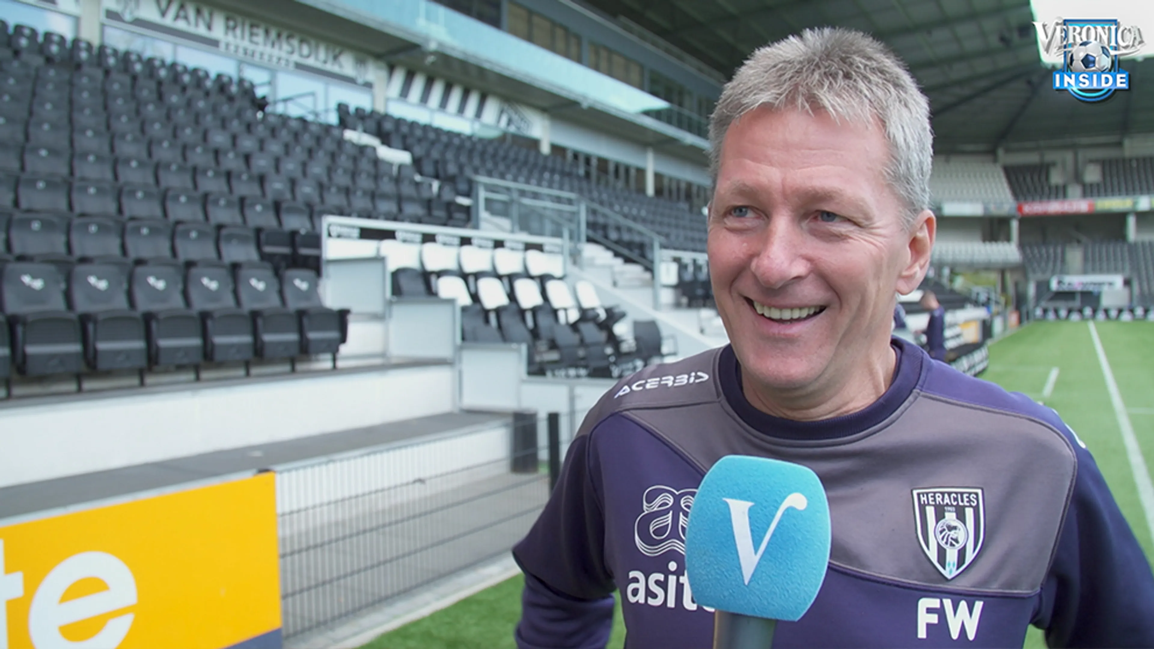 'Johan Derksen? Ik ken alleen Boer zoekt Vrouw!'