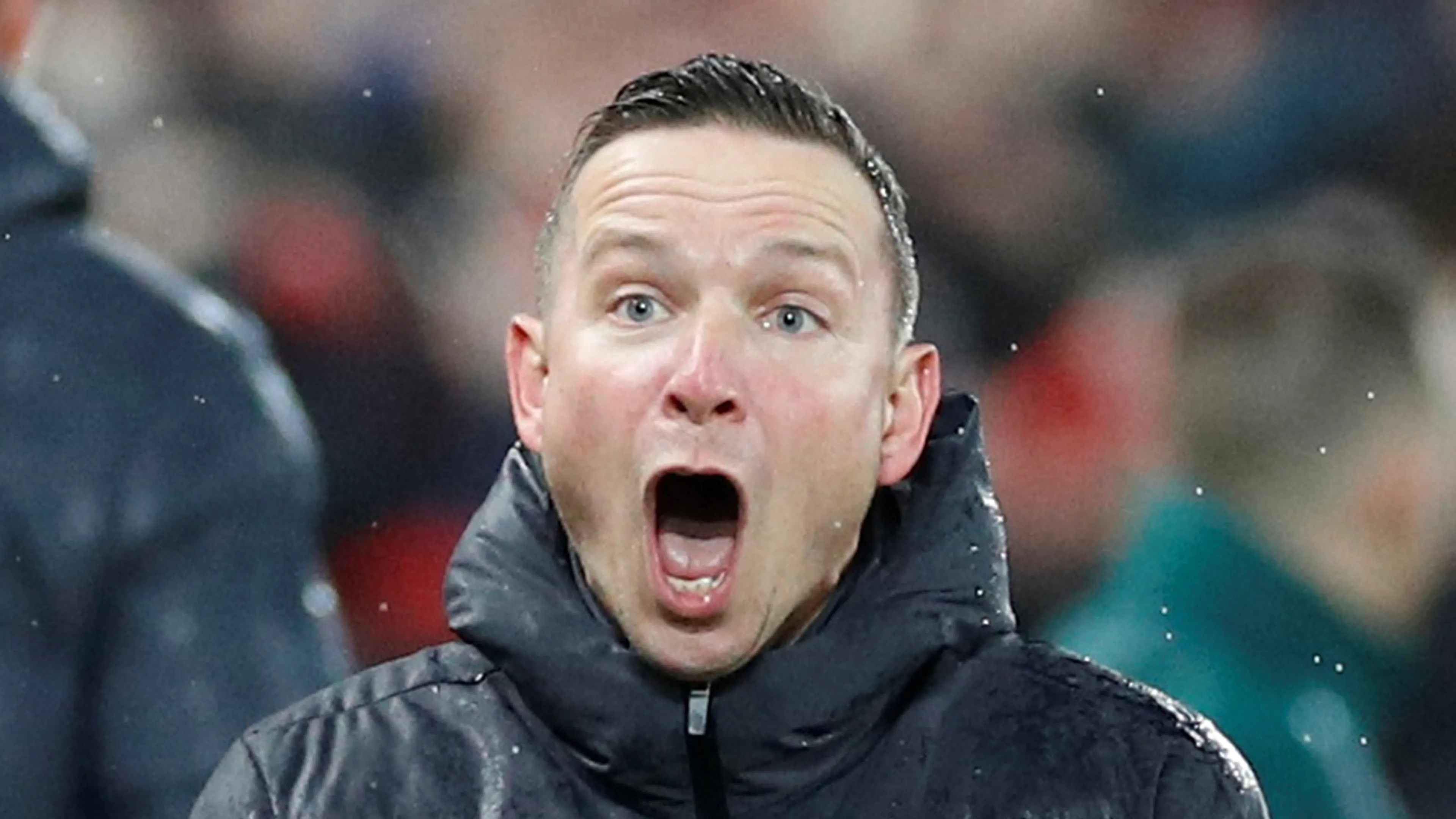 Uitzinnige Pepijn Lijnders breekt in tijdens interview Klopp
