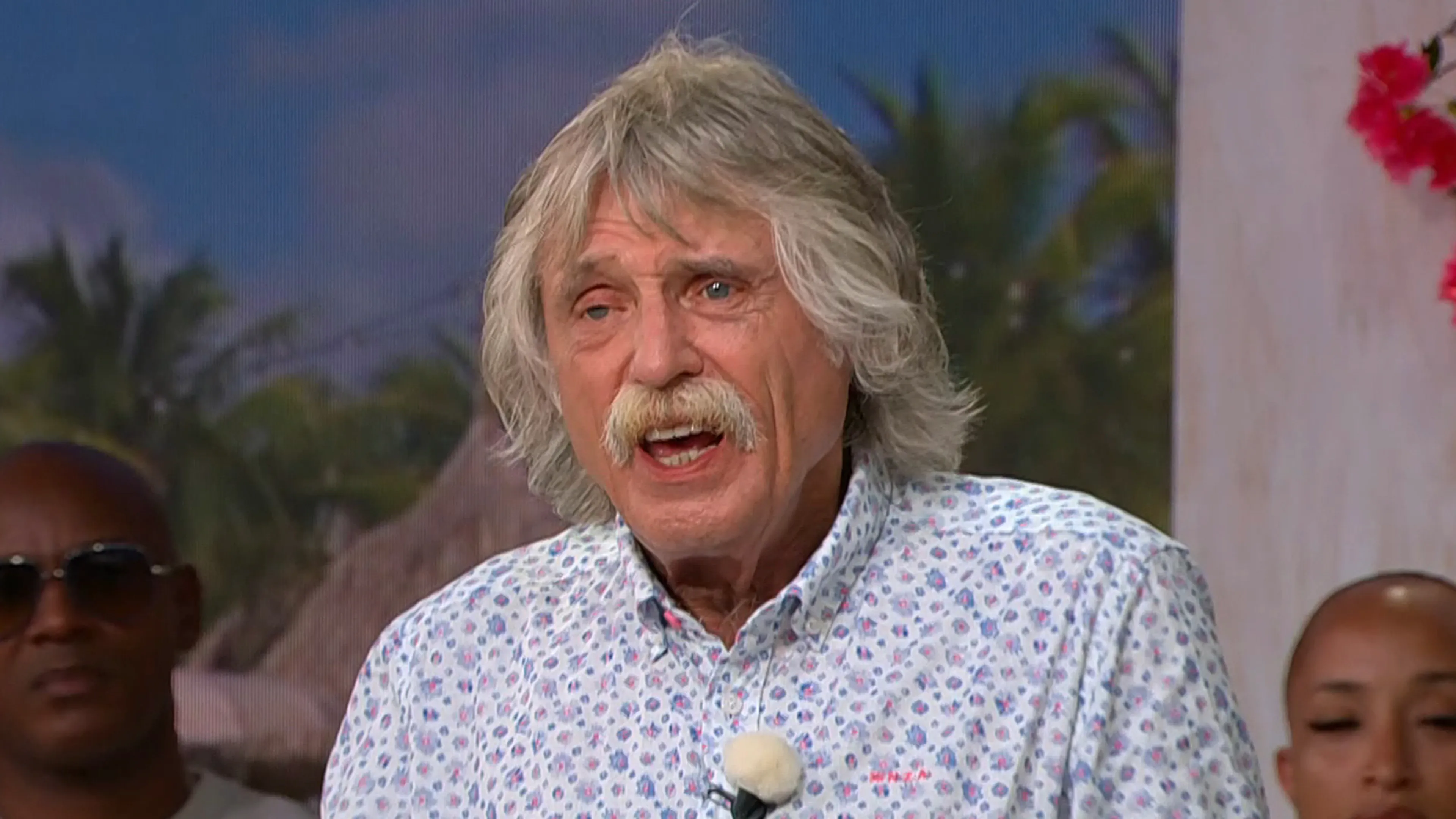 Johan Derksen windt zich opnieuw op over Married at First Sight: 'Moet verboden worden!'