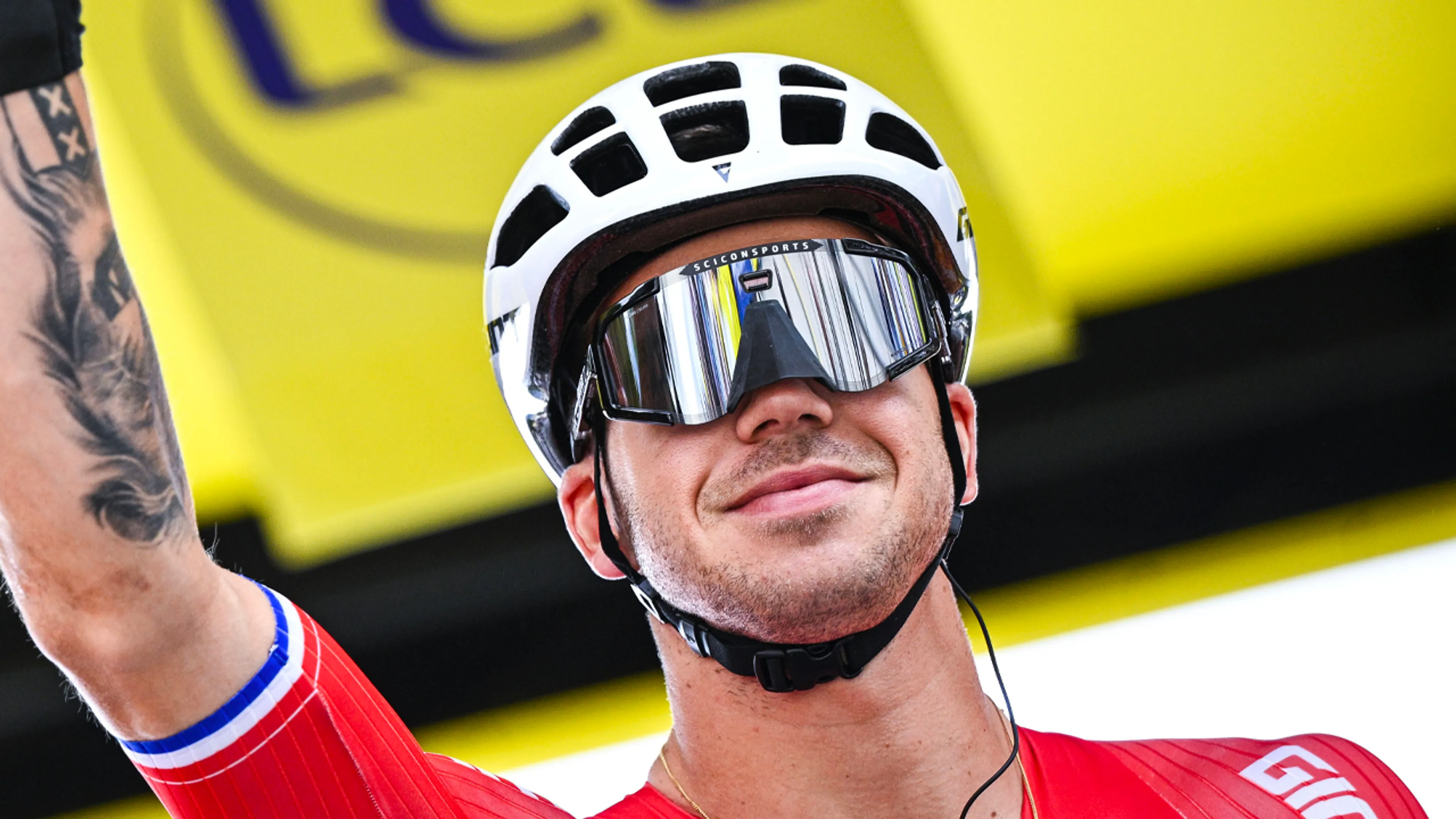 Dylan Groenewegen sprint naar winst in zesde etappe Tour de France