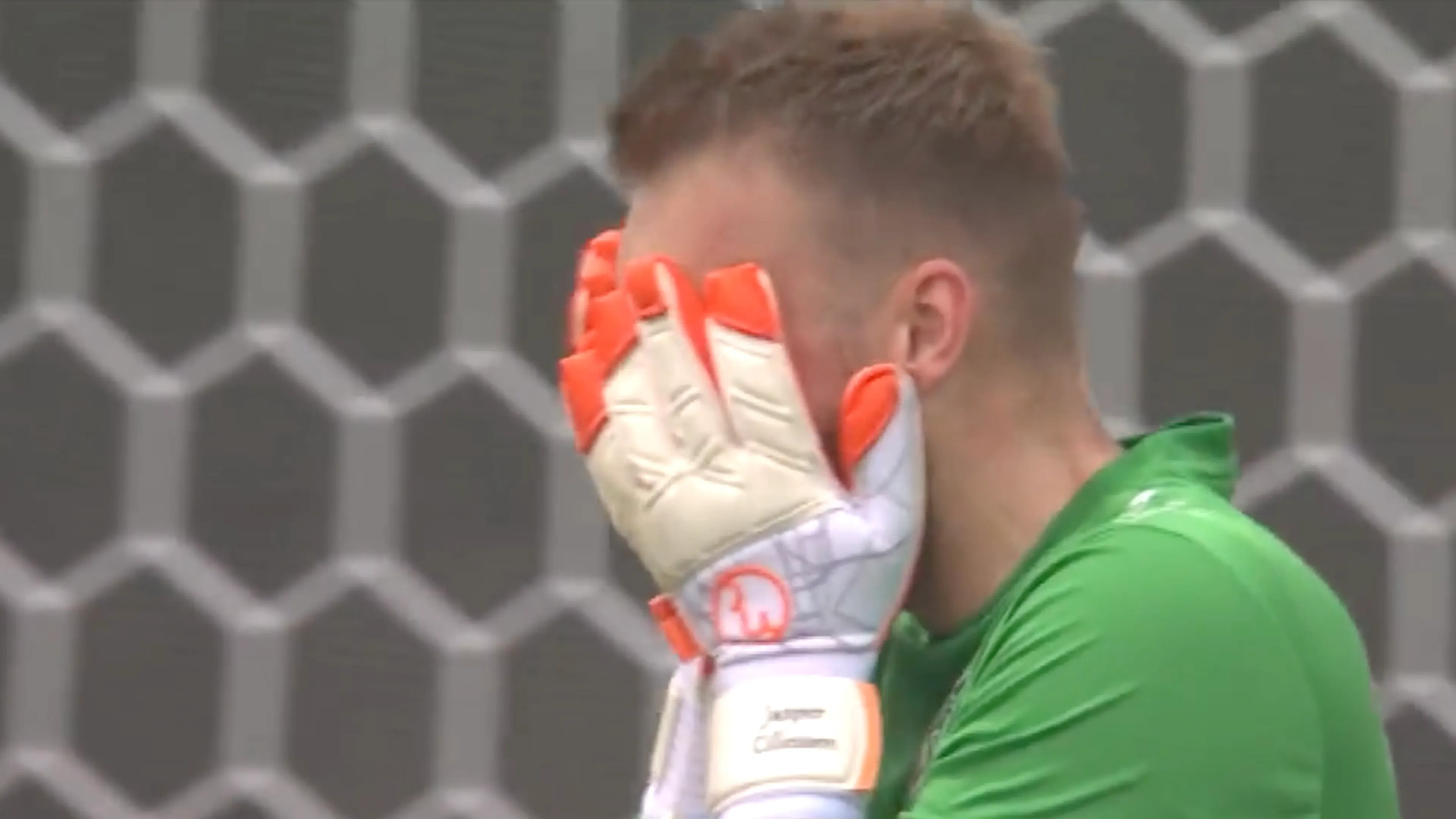 Nederige Cillessen biedt excuses aan: 'Dit mag mij niet gebeuren'