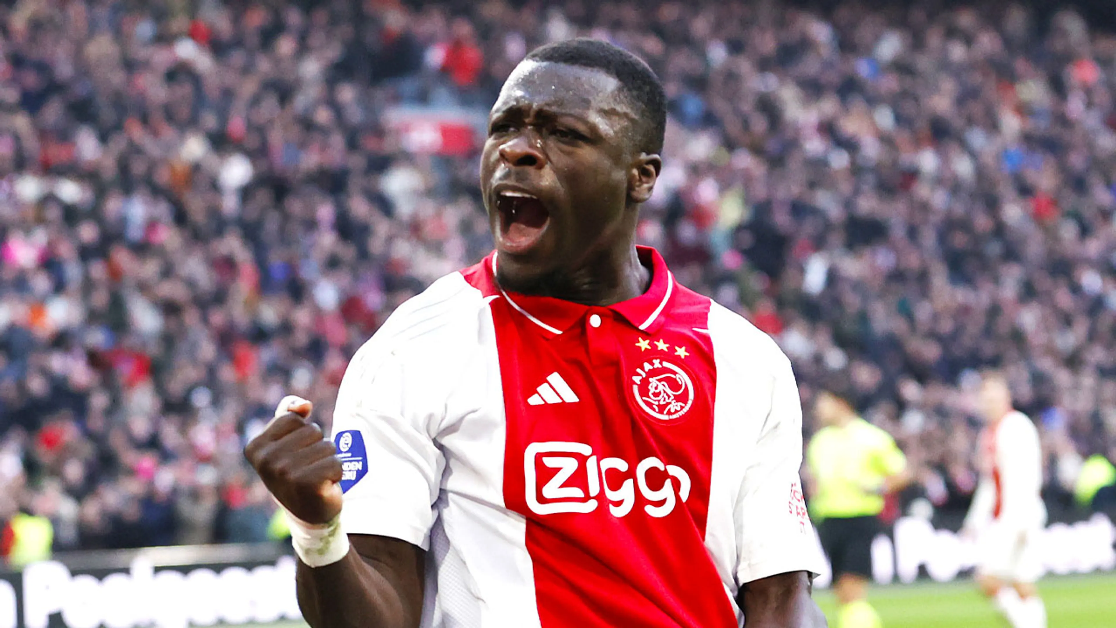 Ajax pakt opnieuw de koppositie in de Eredivisie na winst op Heracles