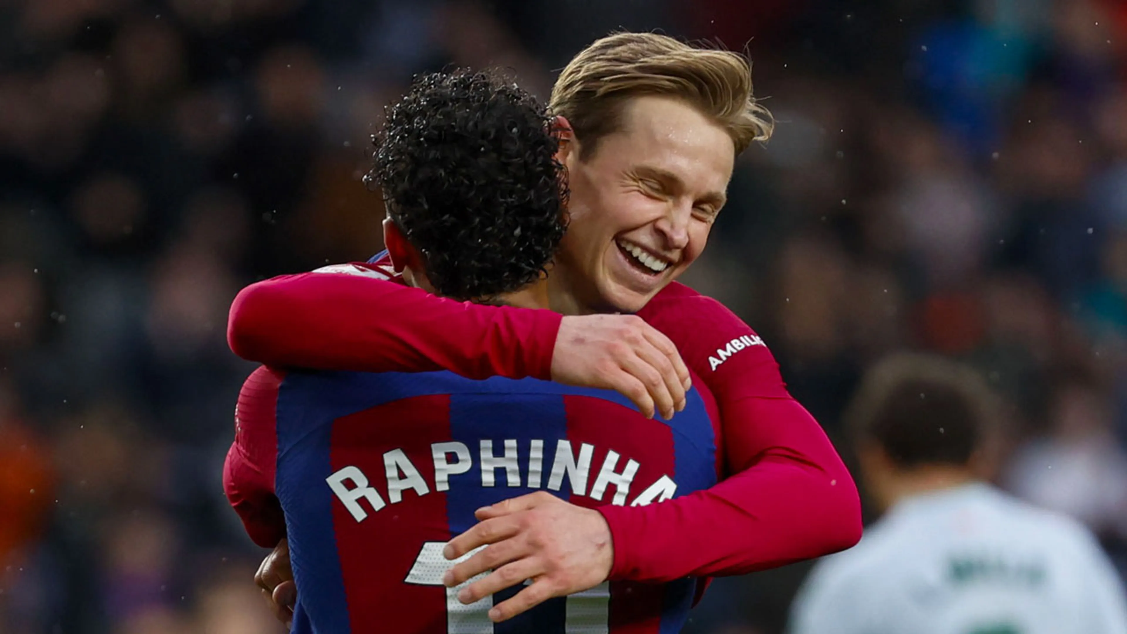 Frenkie de Jong scoort het 11.000ste doelpunt in de geschiedenis van FC Barcelona
